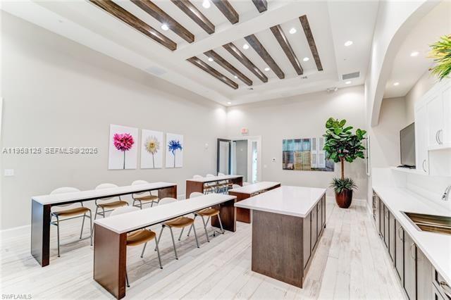 MAPLE RIDGE - Residential