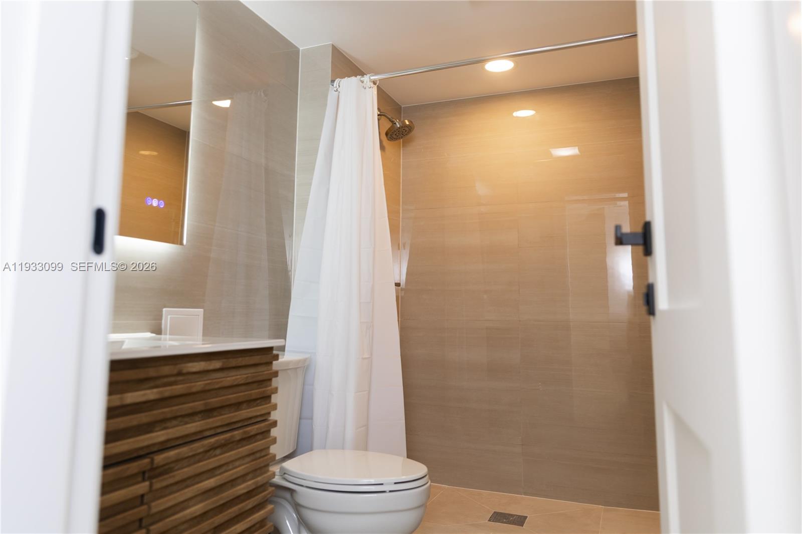 AVENTURA ELDORADO CONDO - Residential