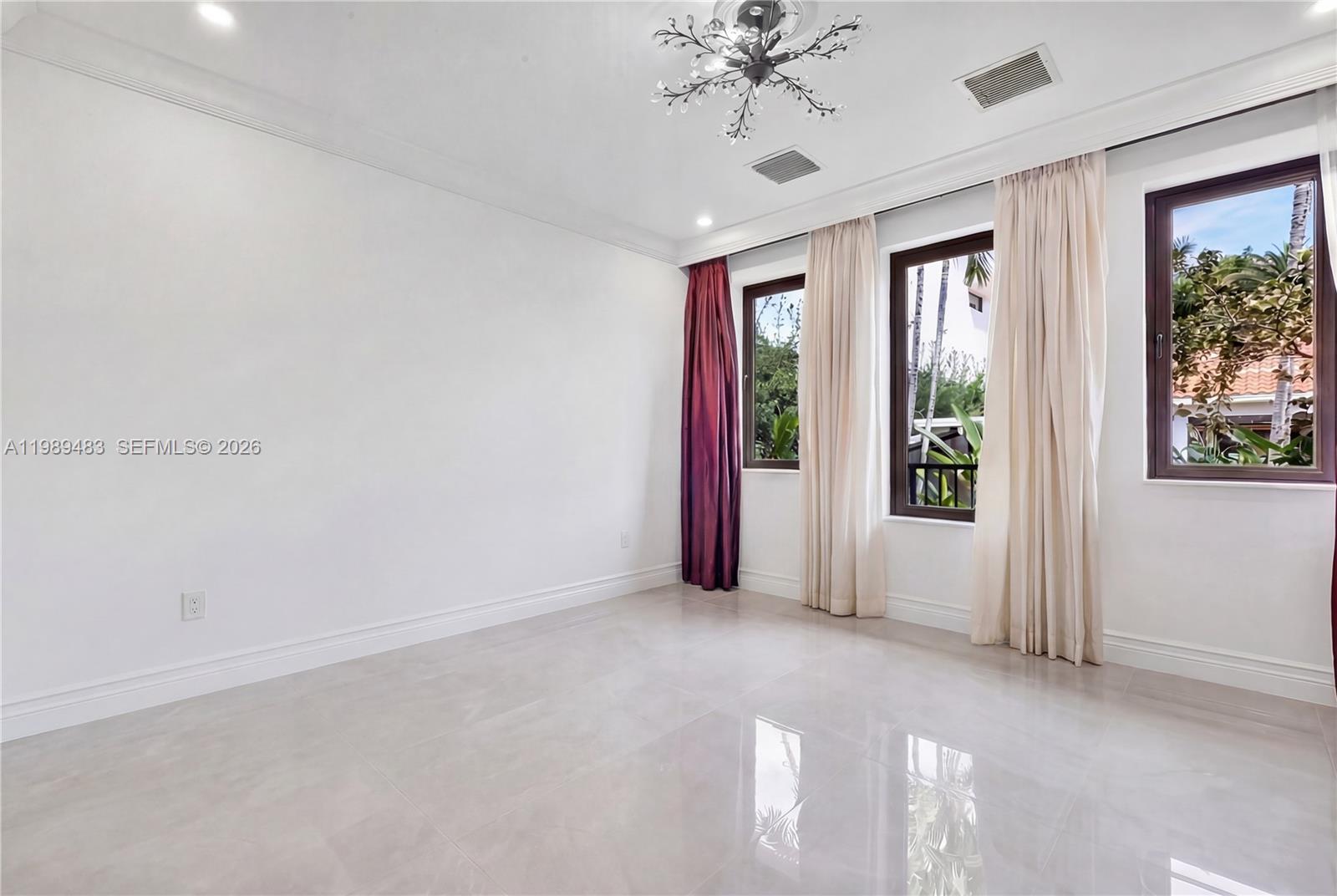ALTOS DEL MAR NO 5 - Residential