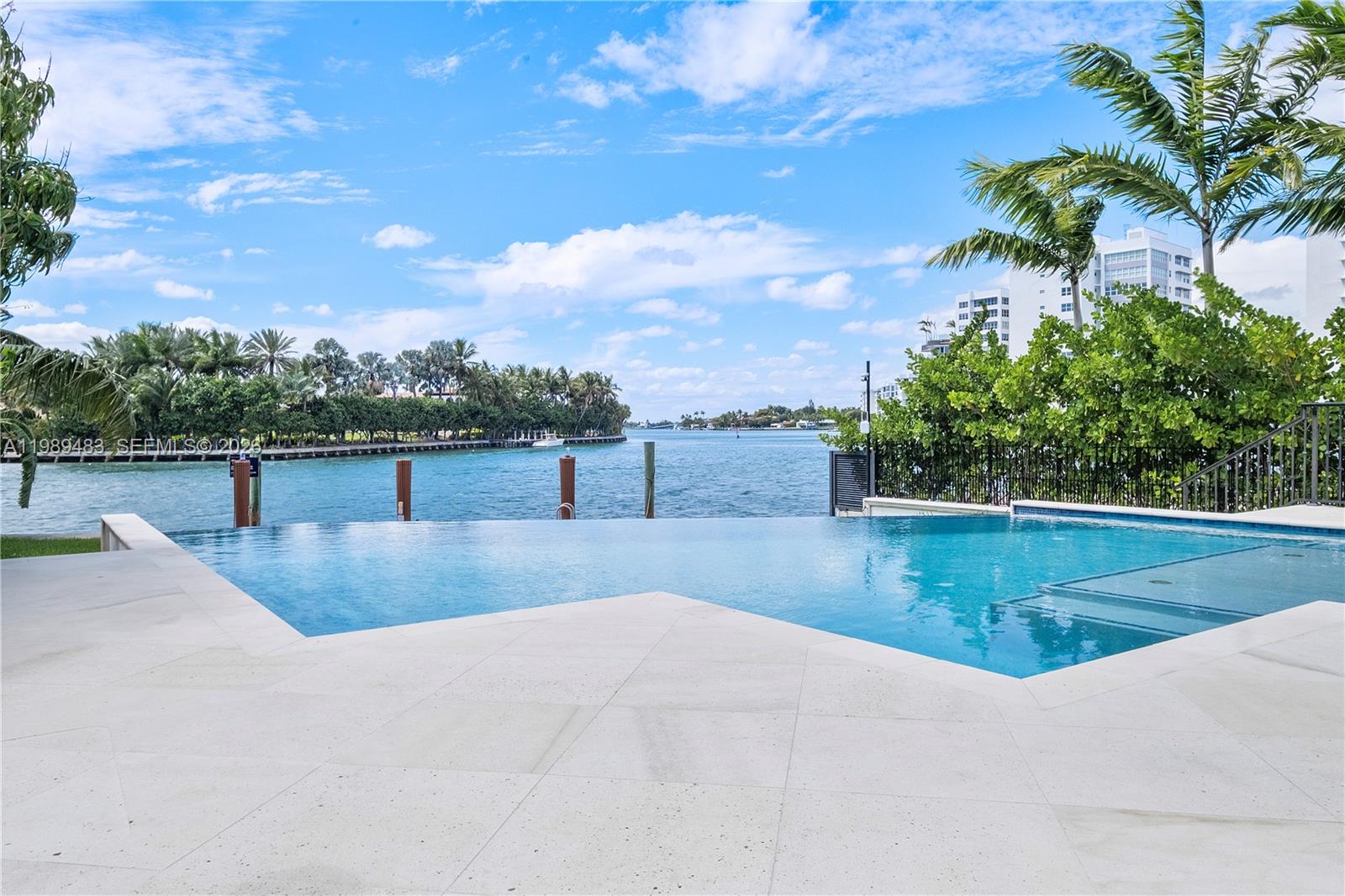 ALTOS DEL MAR NO 5 - Residential