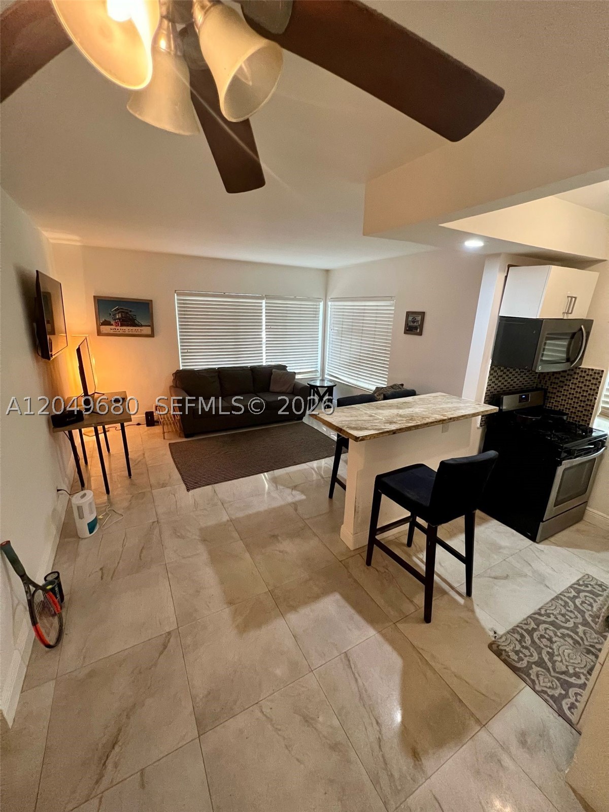 FASHION CONDO - Residential Lease