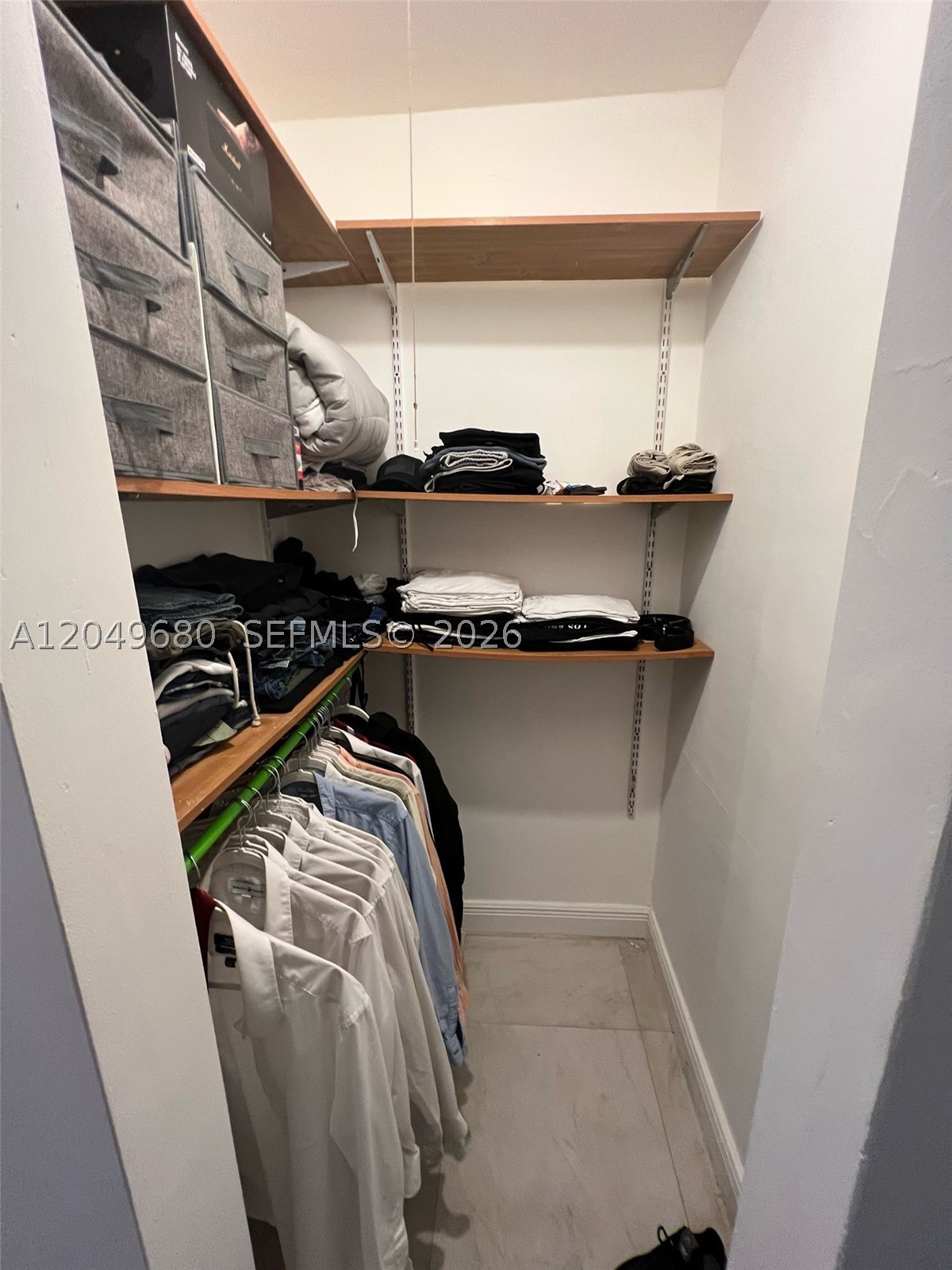 FASHION CONDO - Residential Lease
