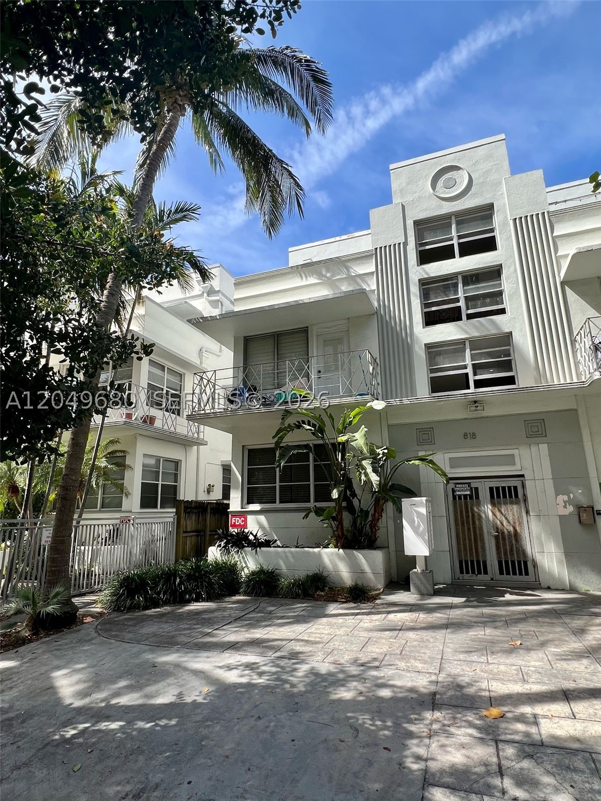 FASHION CONDO - Residential Lease