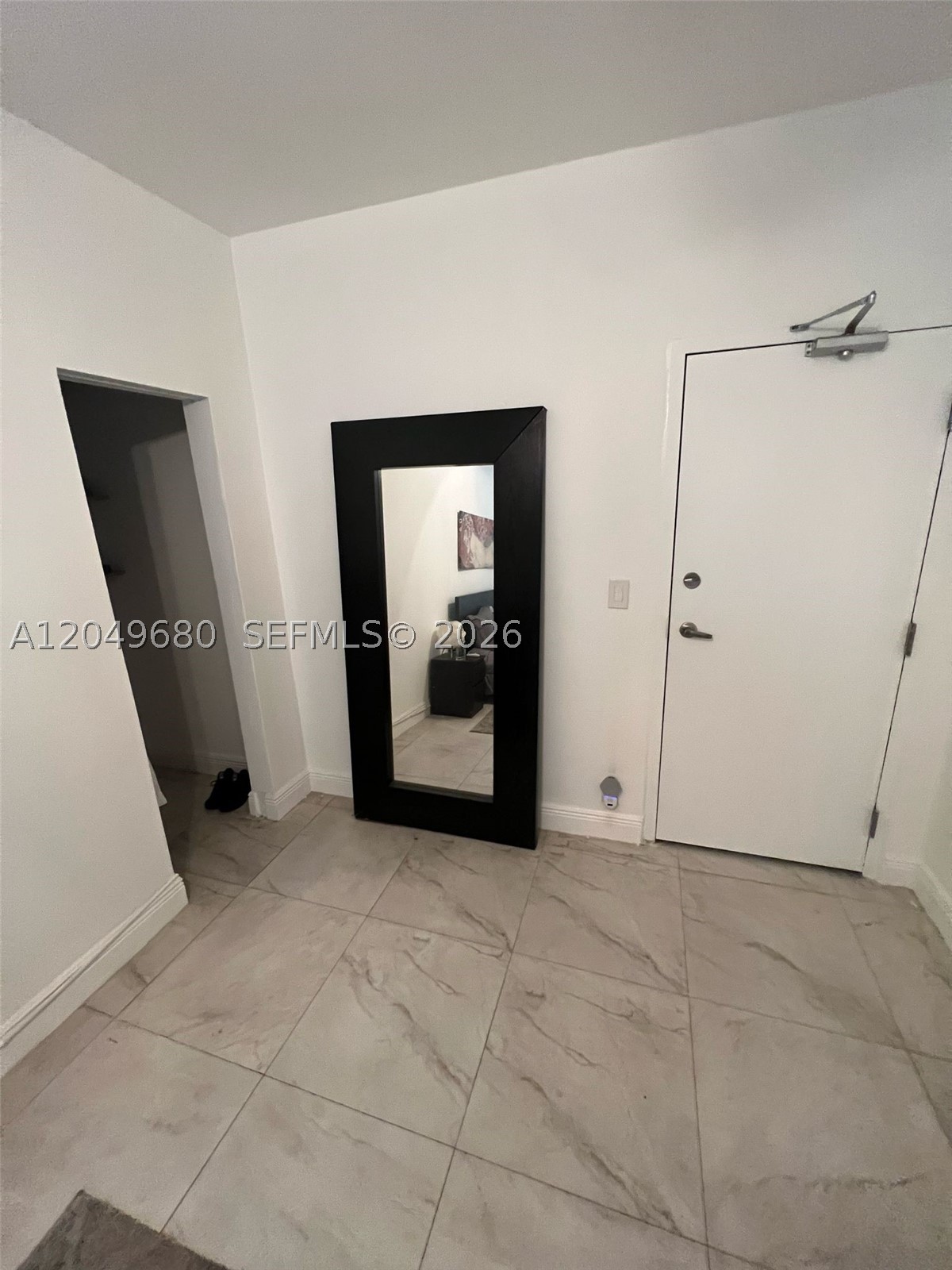 FASHION CONDO - Residential Lease