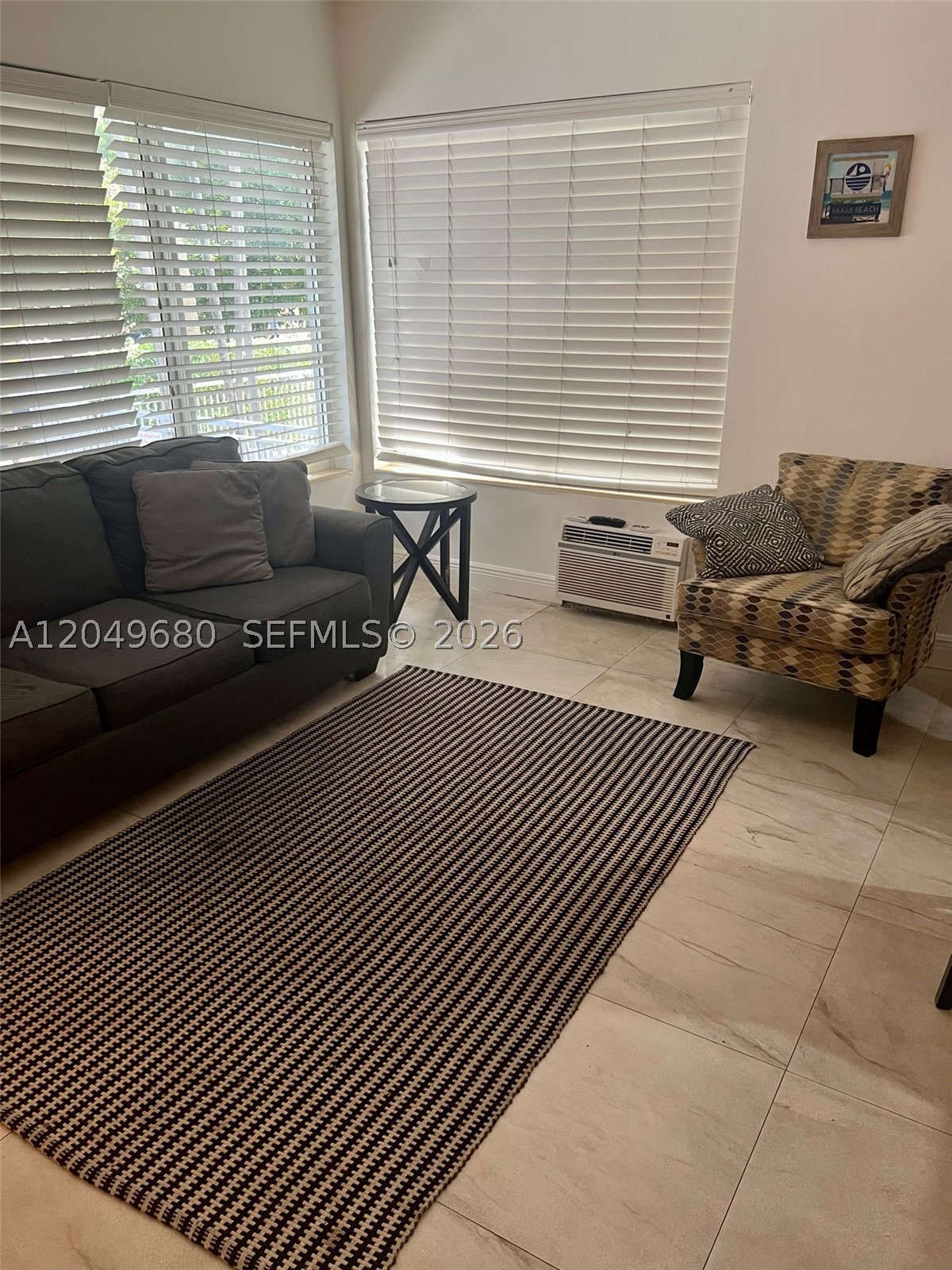 FASHION CONDO - Residential Lease