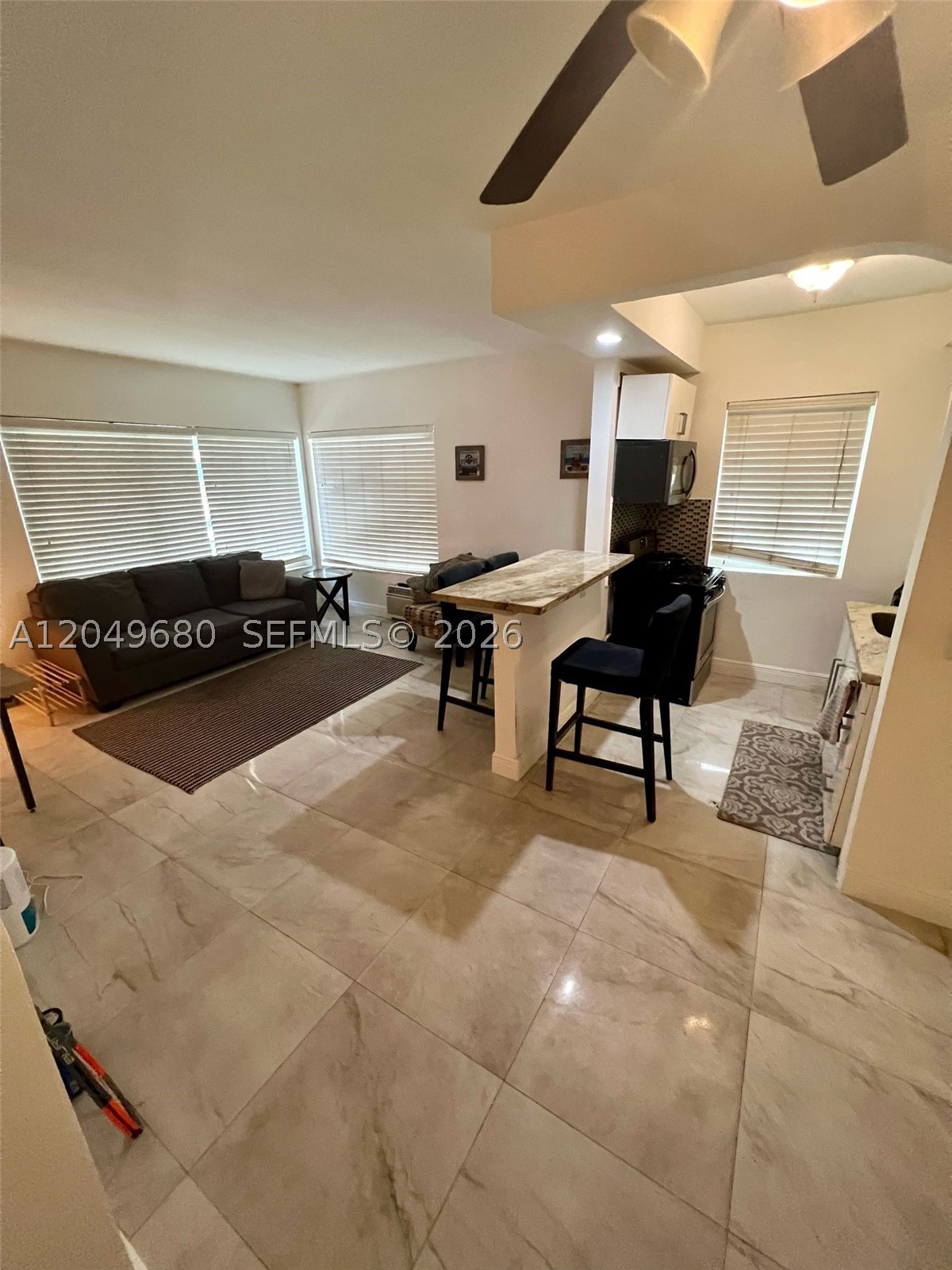 FASHION CONDO - Residential Lease