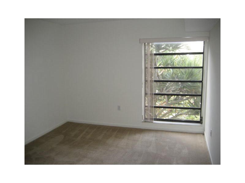 KENLAND BEND NORTH CONDO - Residential Lease