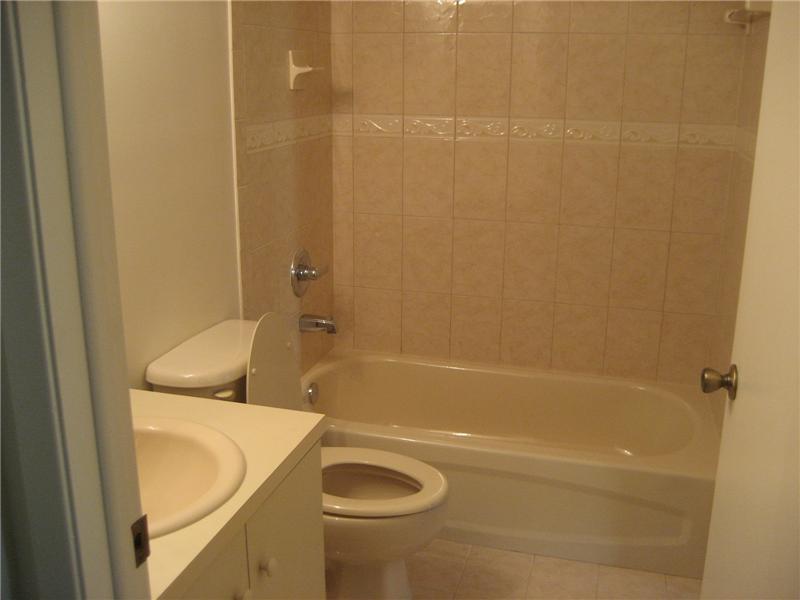 KENLAND BEND NORTH CONDO - Residential Lease