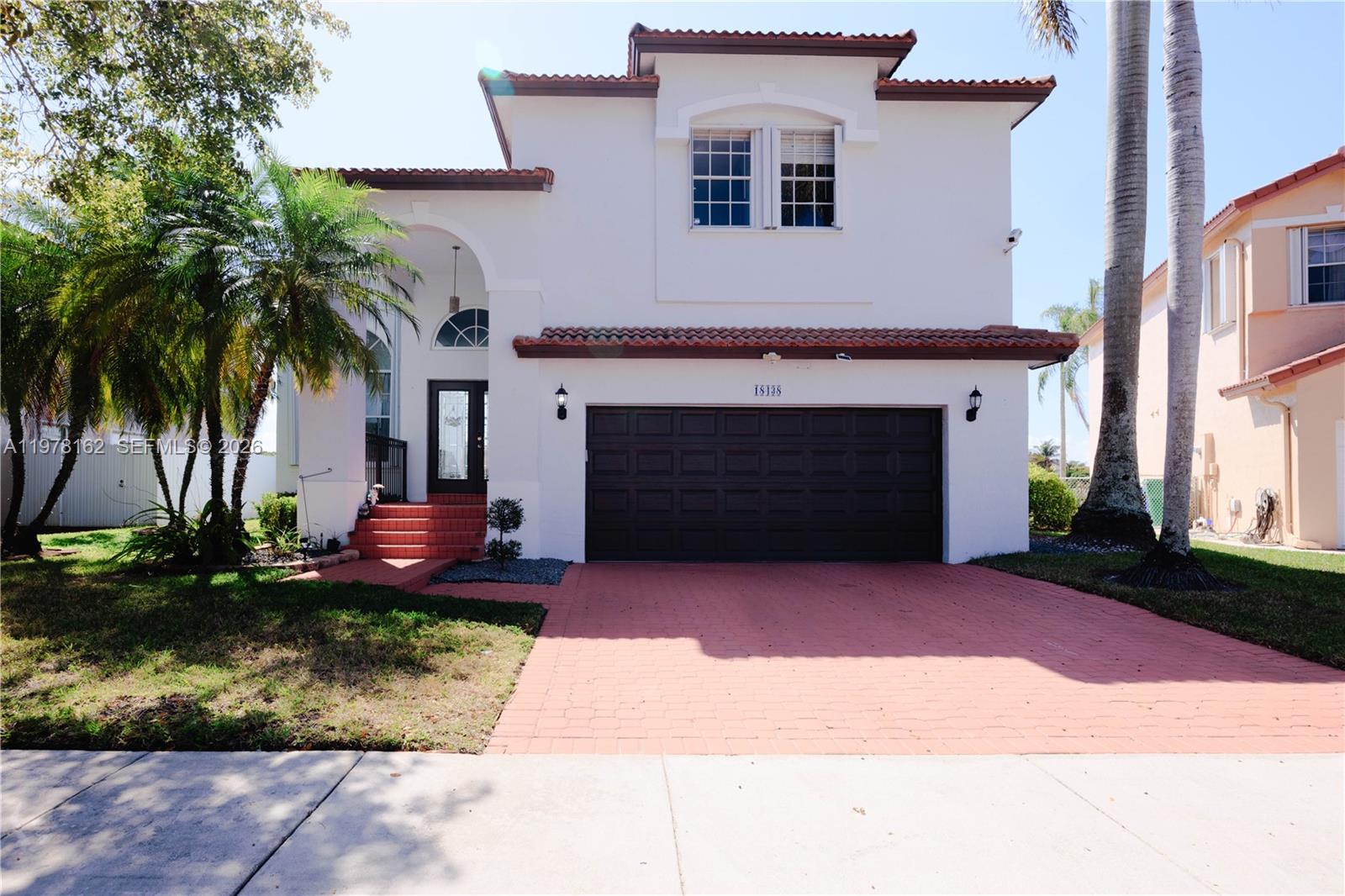 Stunning lakefront home with pool, offering bright and spacious living areas throughout. This beautiful residence features 4 bedrooms, 3 bathrooms, and an impressive family room designed for comfort and entertaining. The patio and spa create the perfect setting to relax while enjoying peaceful lake views. Located in the desirable Chapel Lake community, close to excellent schools and a vibrant neighborhood.