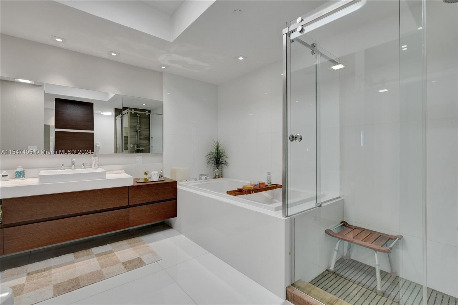 The Palace at Bal Harbour - Residential
