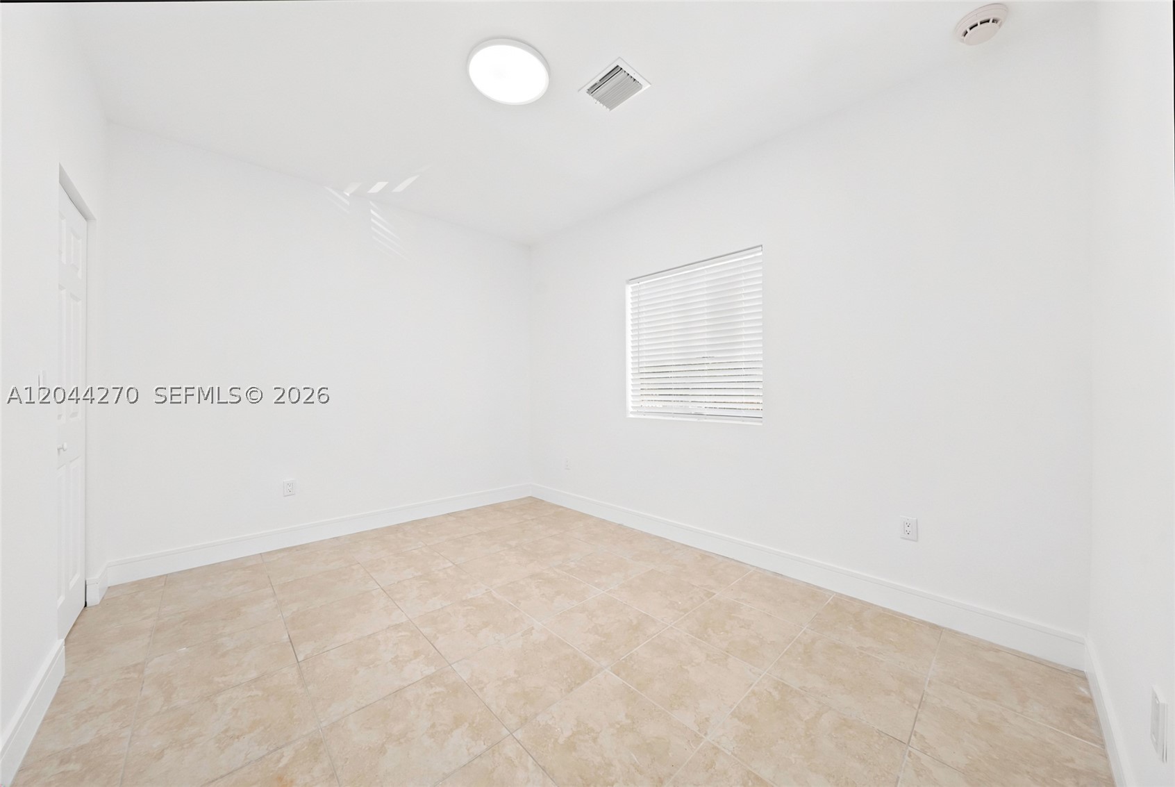 DIXIE WAYSIDE TRACK - Residential Lease