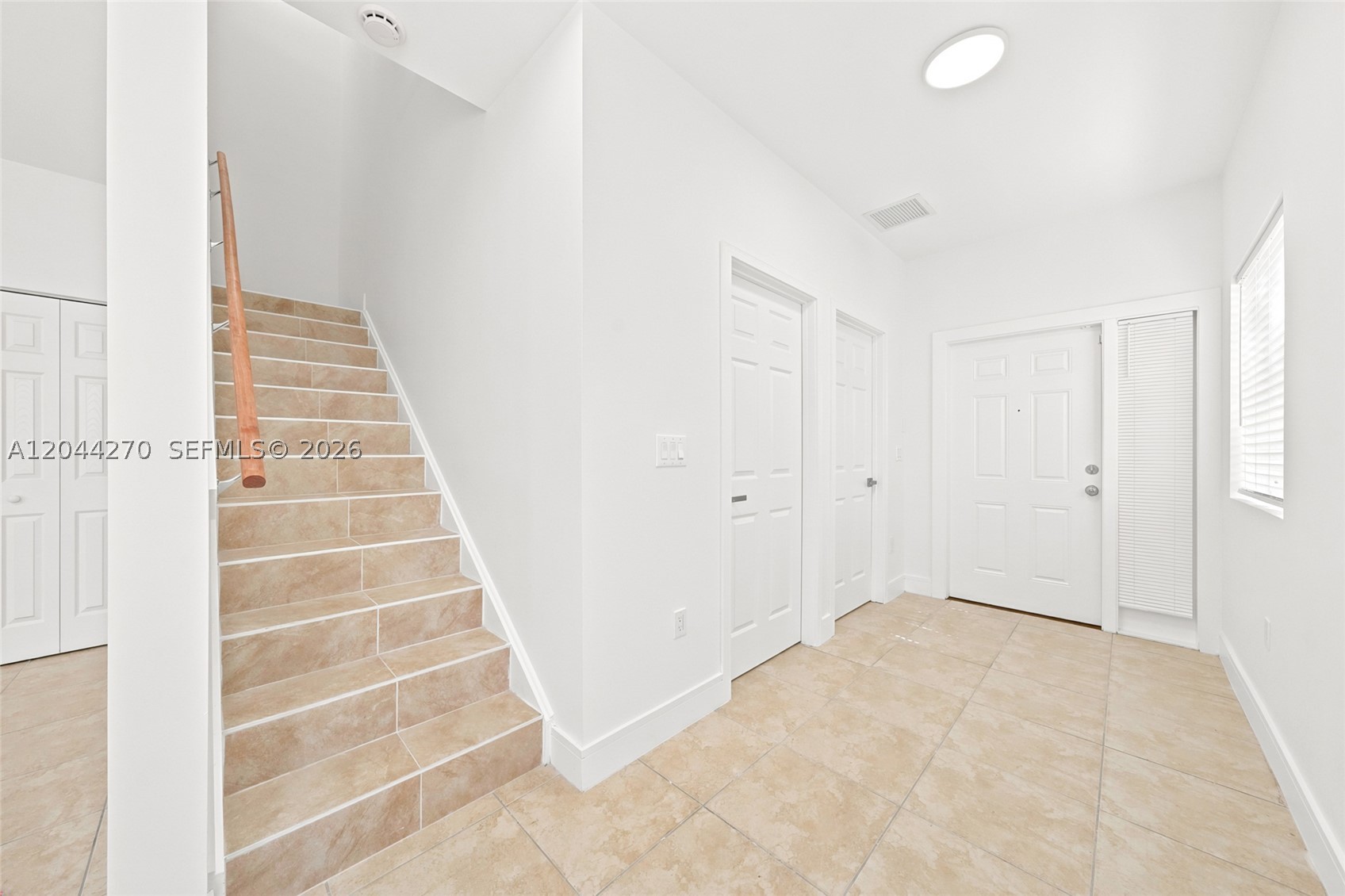 DIXIE WAYSIDE TRACK - Residential Lease