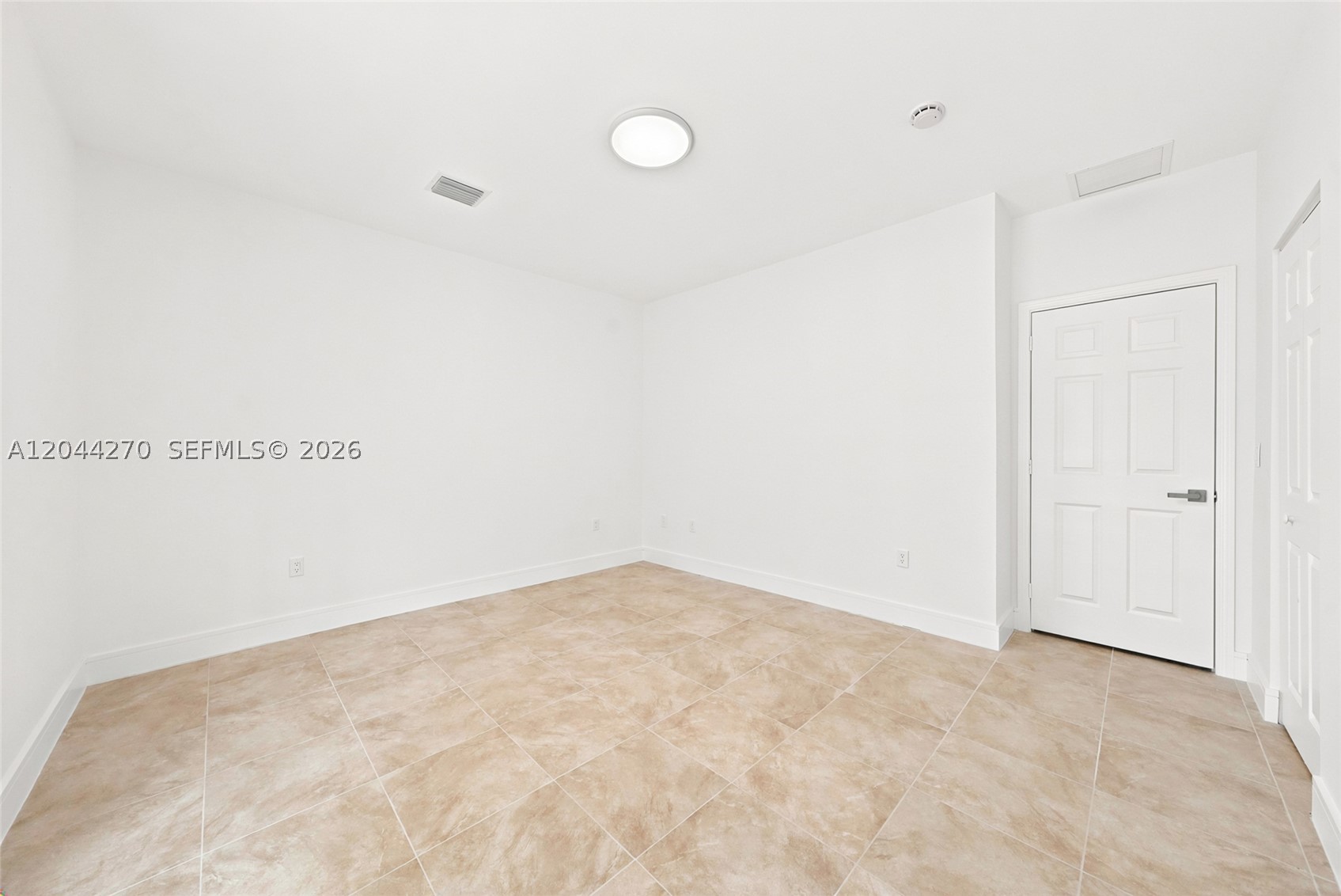 DIXIE WAYSIDE TRACK - Residential Lease