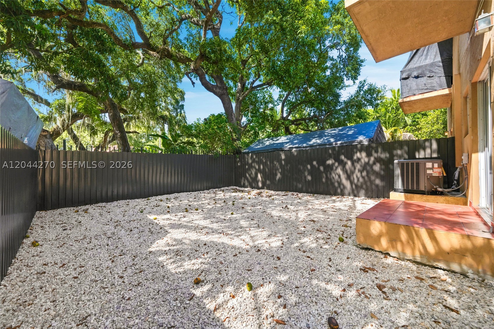 DIXIE WAYSIDE TRACK - Residential Lease