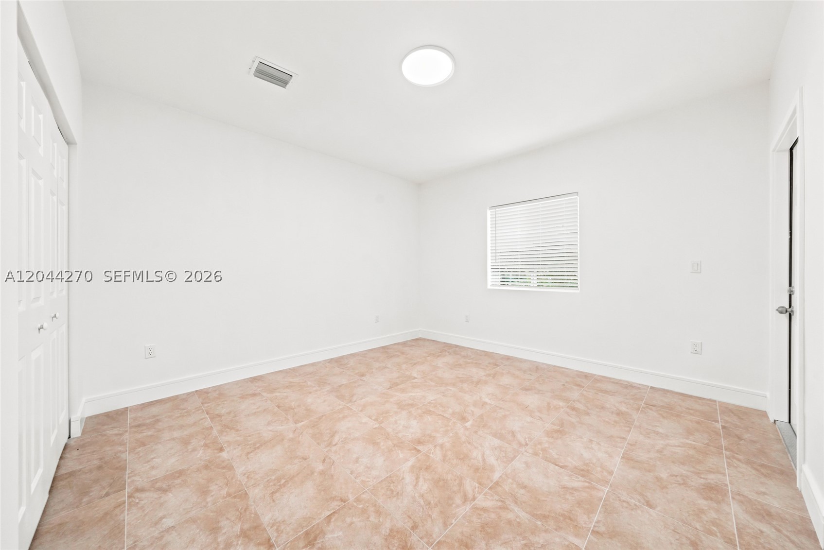 DIXIE WAYSIDE TRACK - Residential Lease