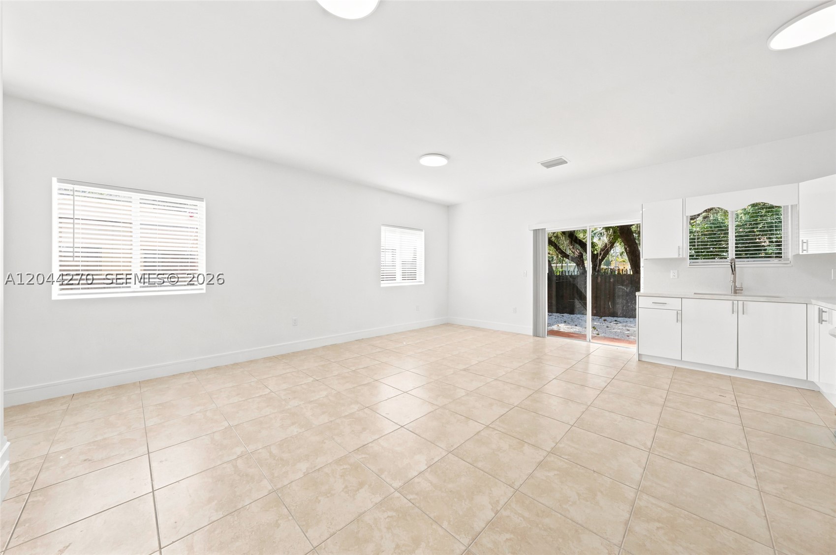 DIXIE WAYSIDE TRACK - Residential Lease