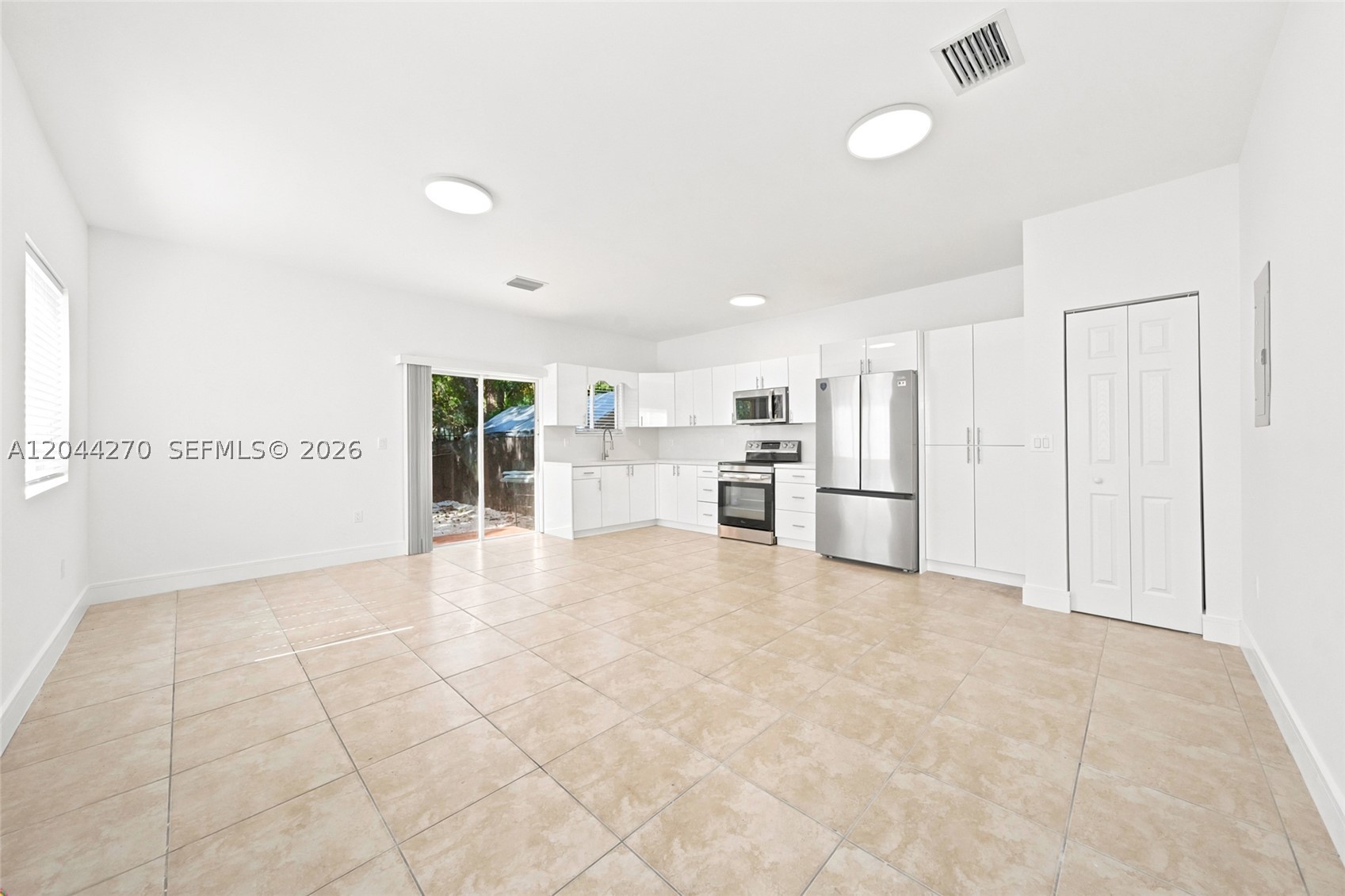 DIXIE WAYSIDE TRACK - Residential Lease