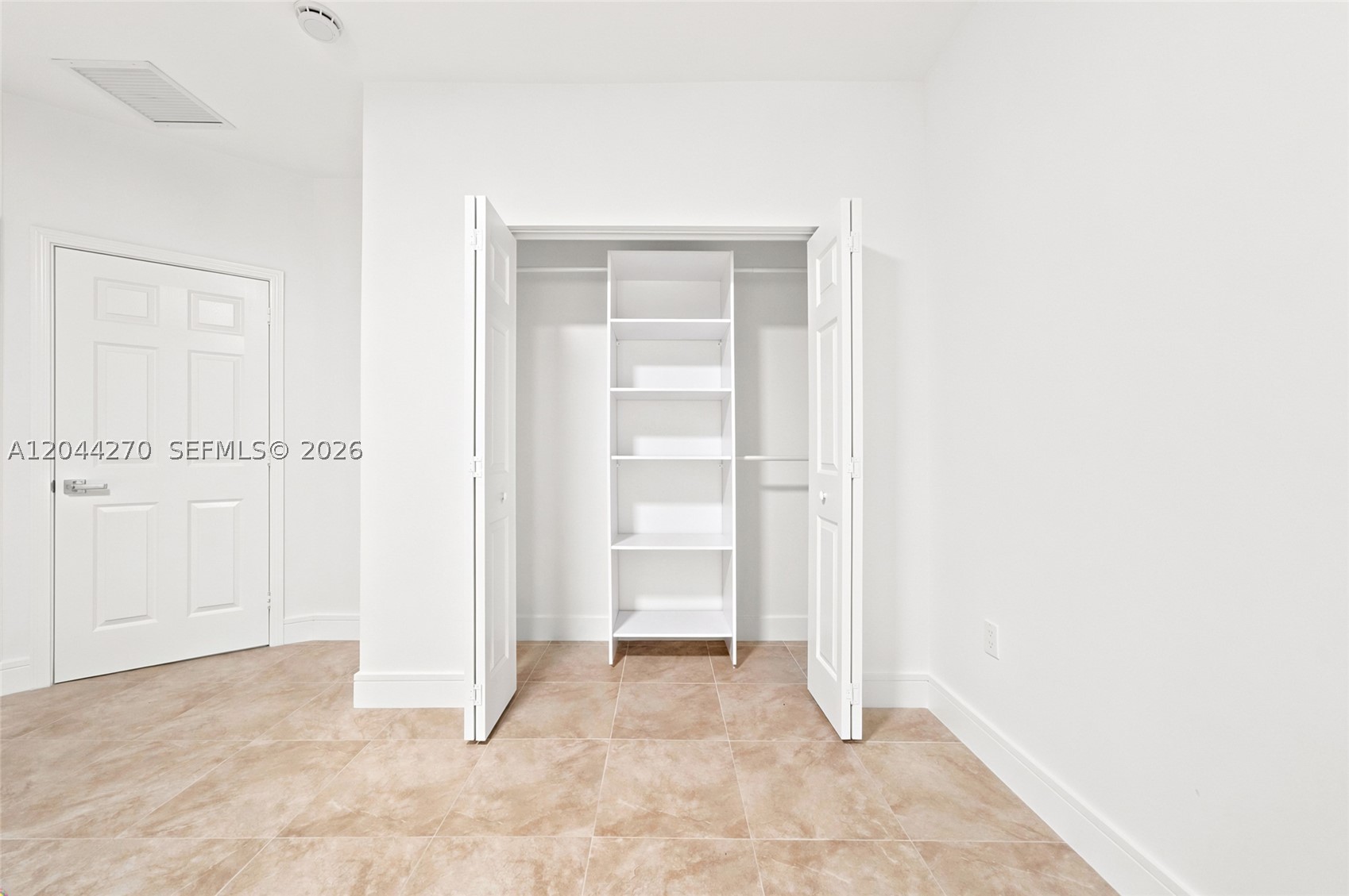 DIXIE WAYSIDE TRACK - Residential Lease
