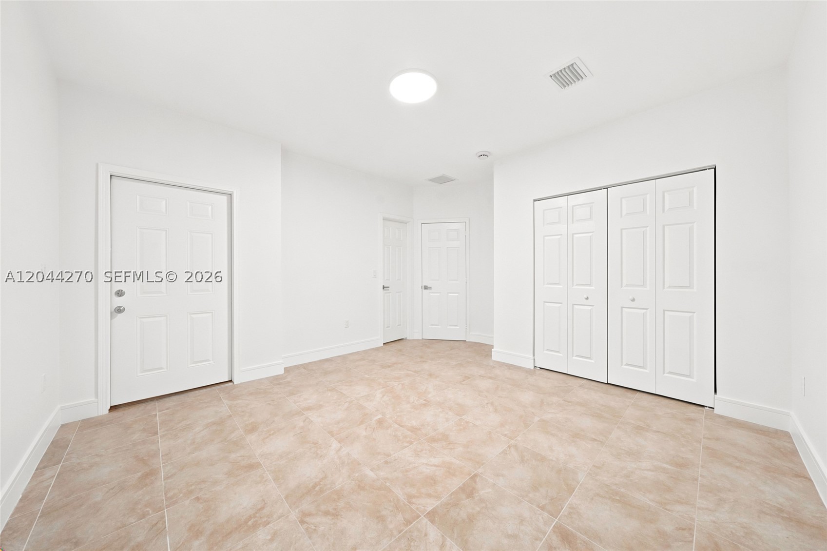 DIXIE WAYSIDE TRACK - Residential Lease