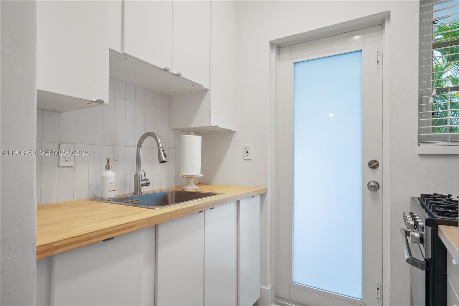 ESPANOLA COURT CONDO - Residential Lease