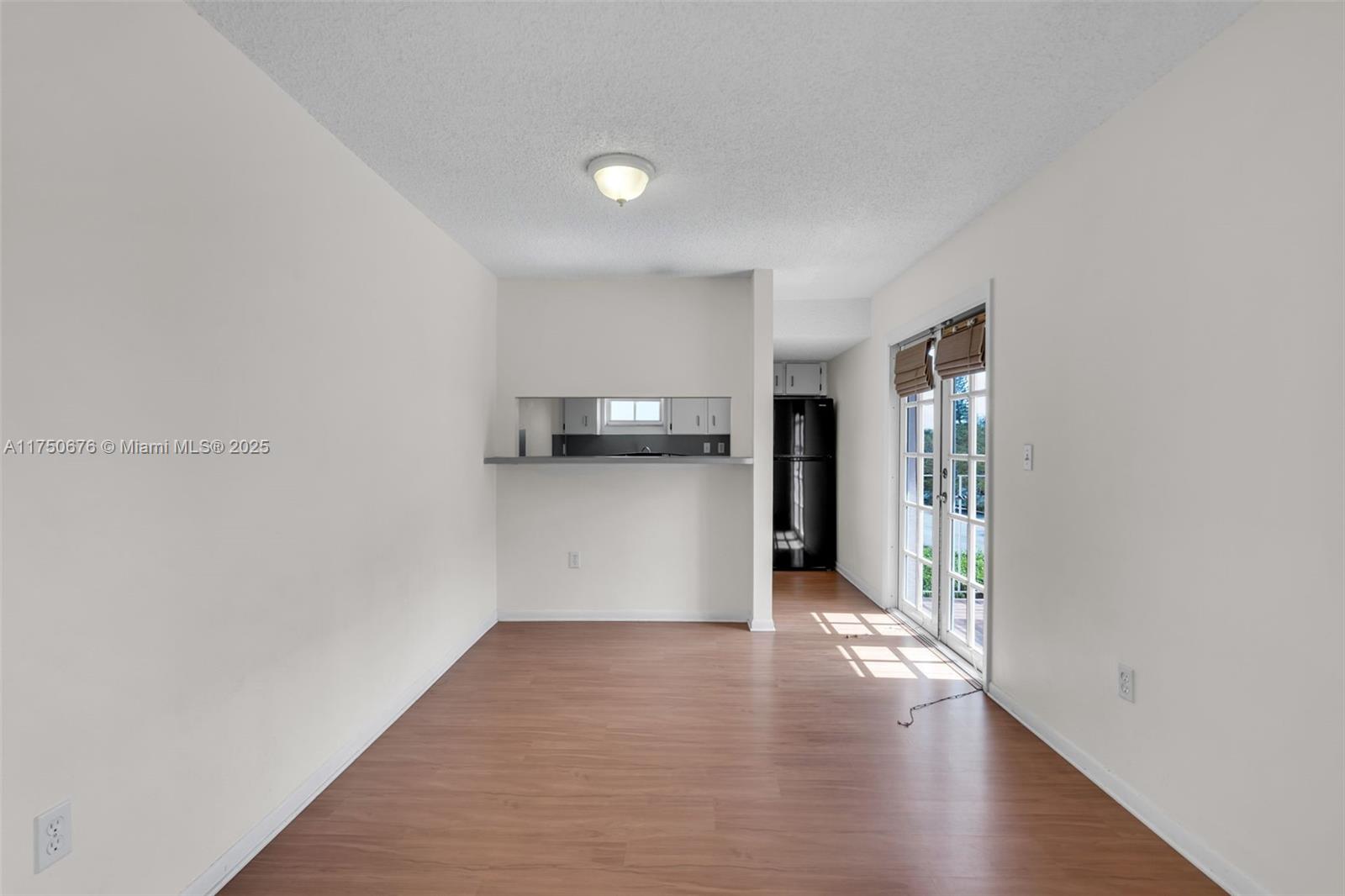 29 SANTILLANE AVENUE COND - Residential