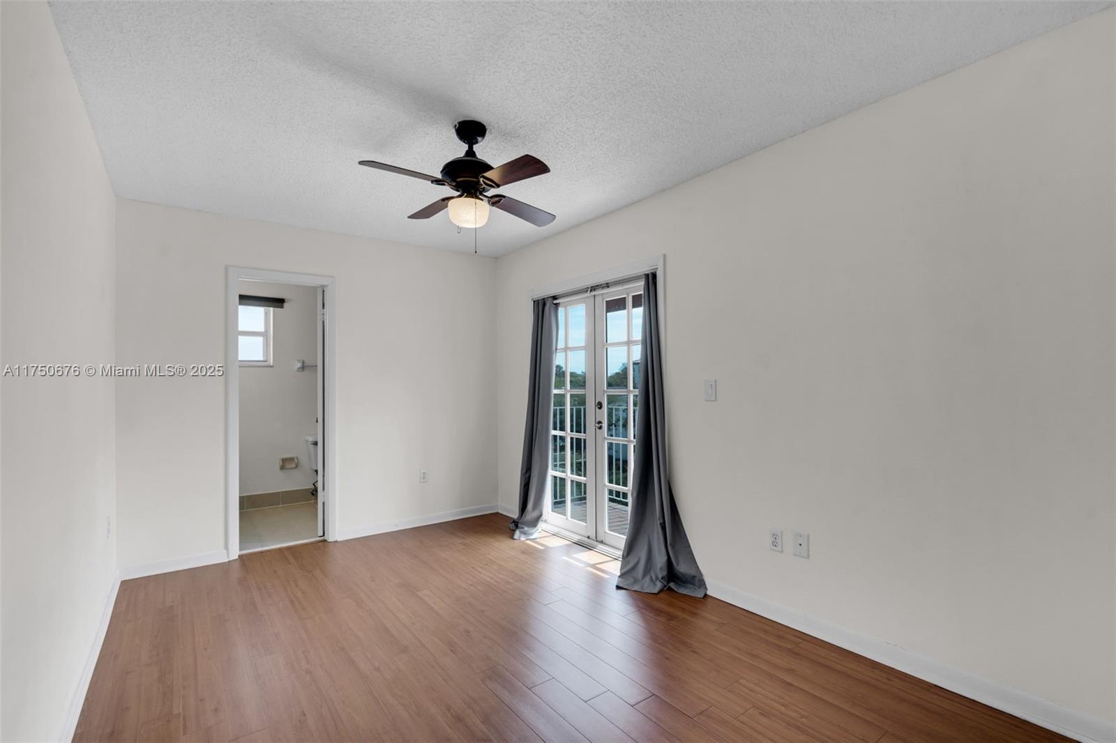 29 SANTILLANE AVENUE COND - Residential