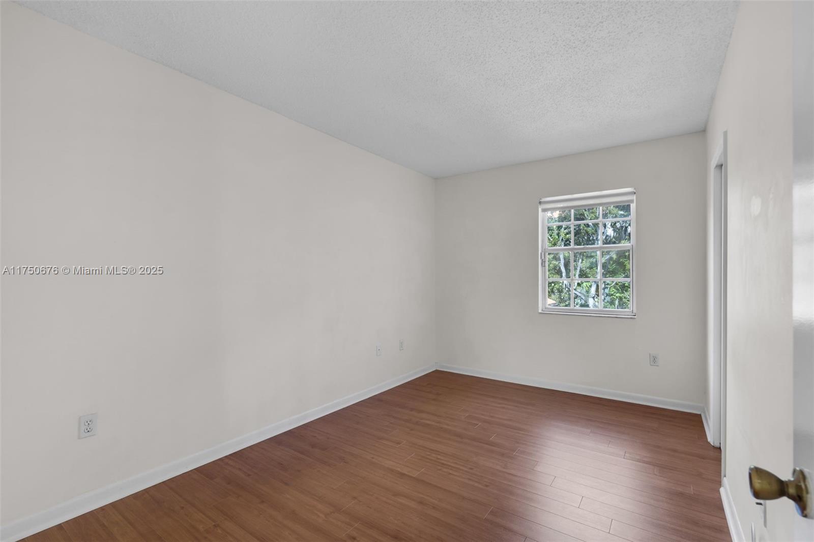 29 SANTILLANE AVENUE COND - Residential