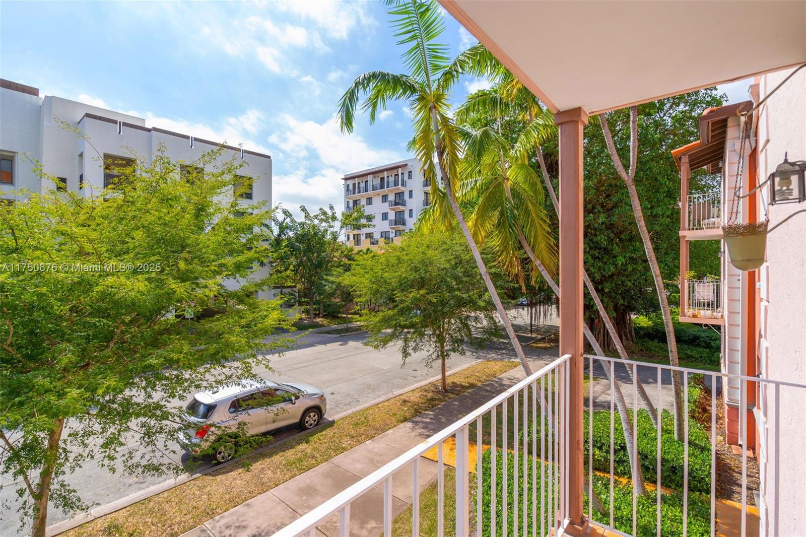 29 SANTILLANE AVENUE COND - Residential