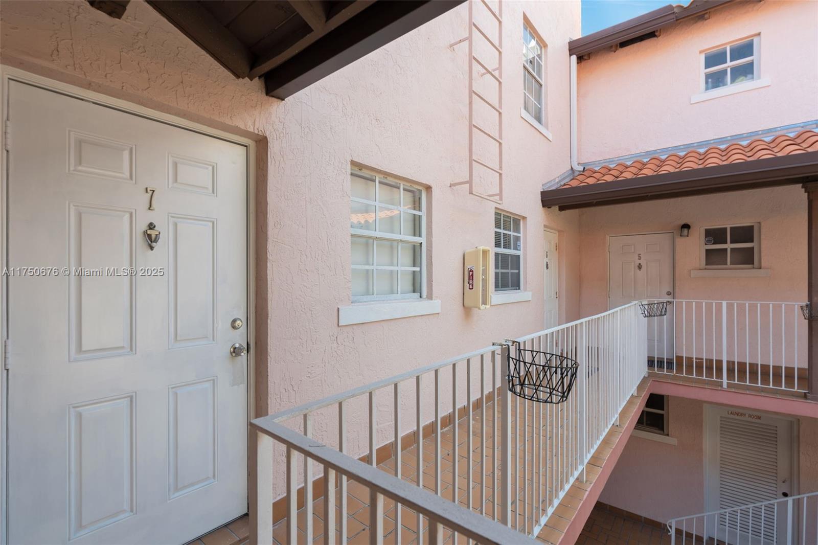 29 SANTILLANE AVENUE COND - Residential