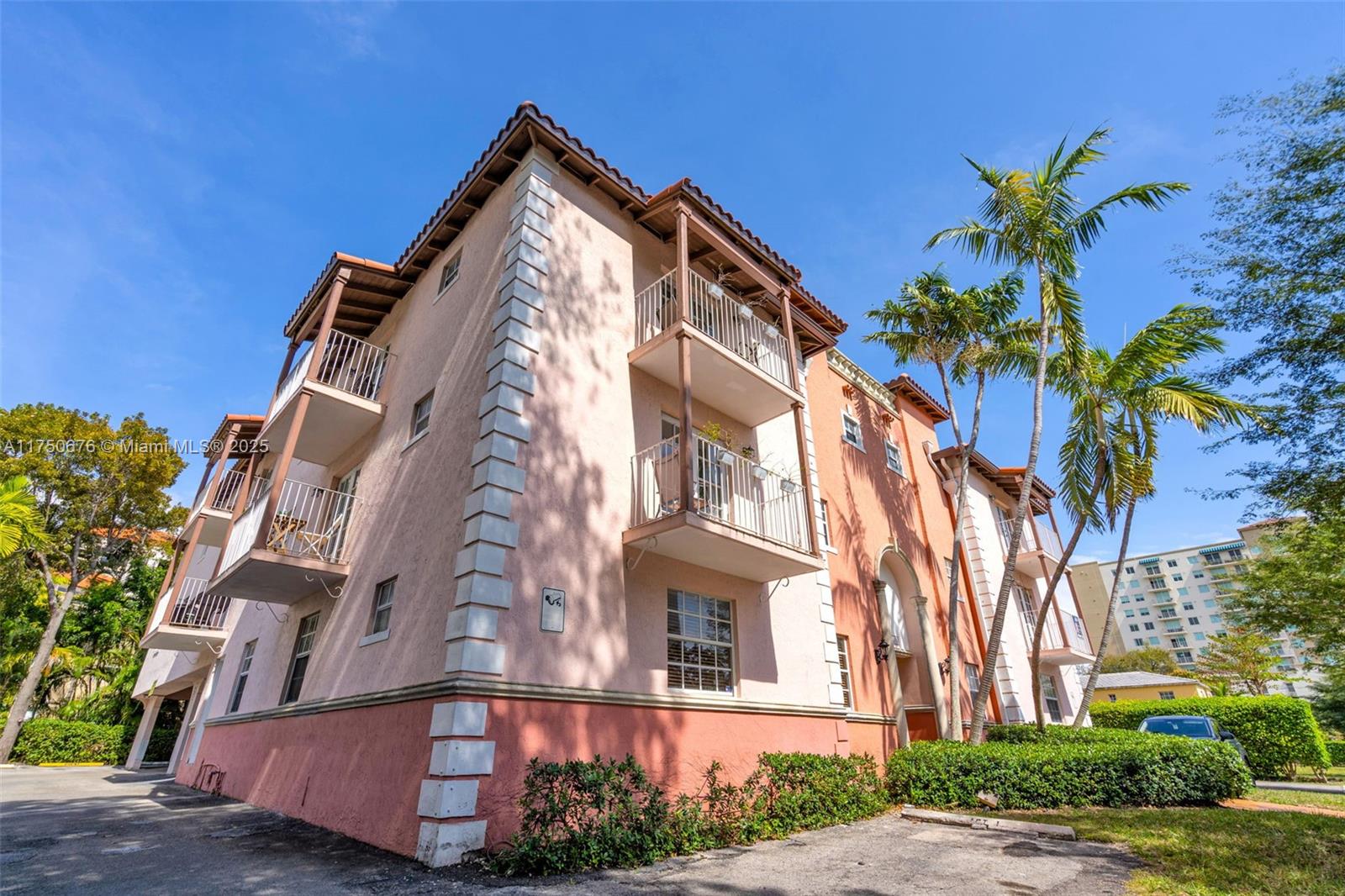 29 SANTILLANE AVENUE COND - Residential