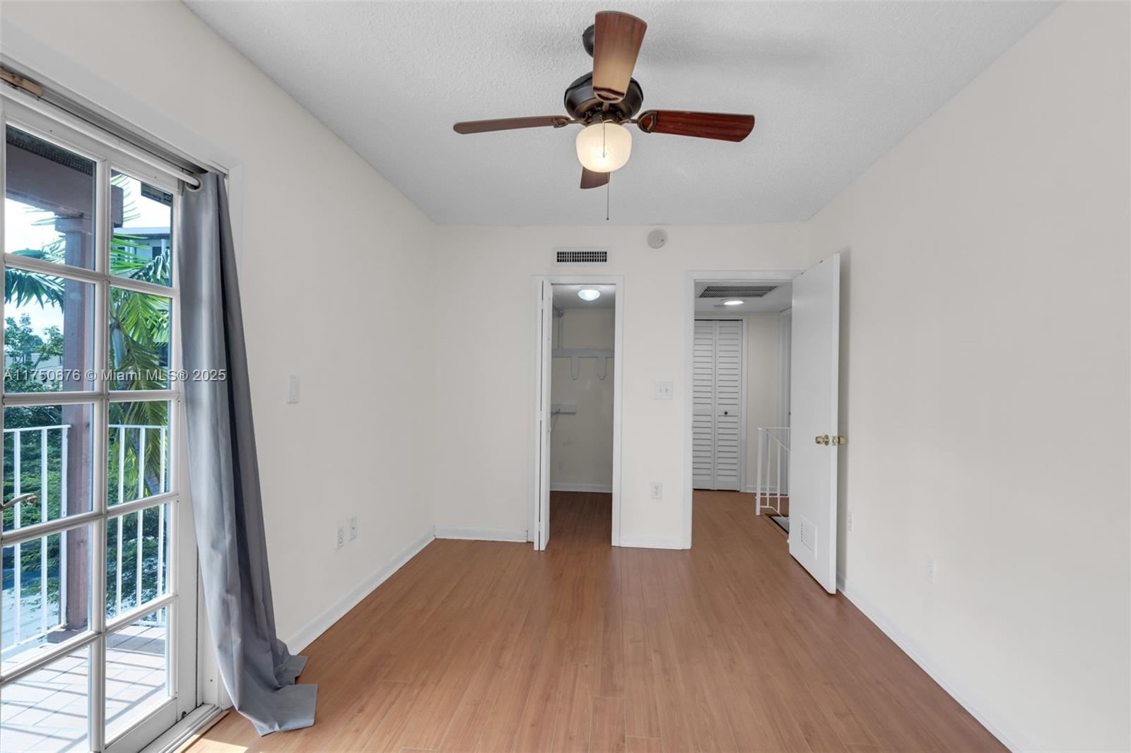 29 SANTILLANE AVENUE COND - Residential