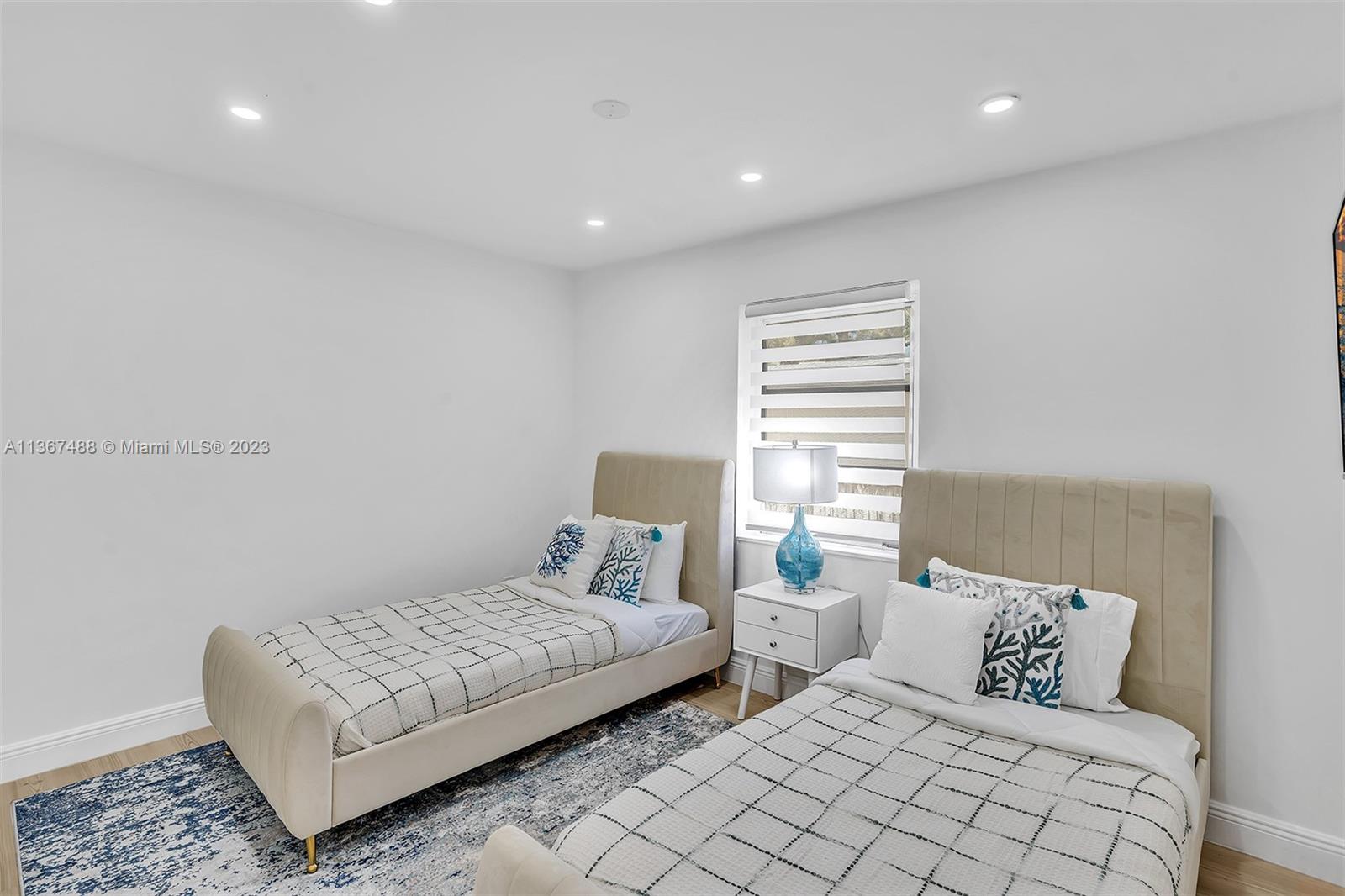 SUNSET TRAILS NO 5 - Residential