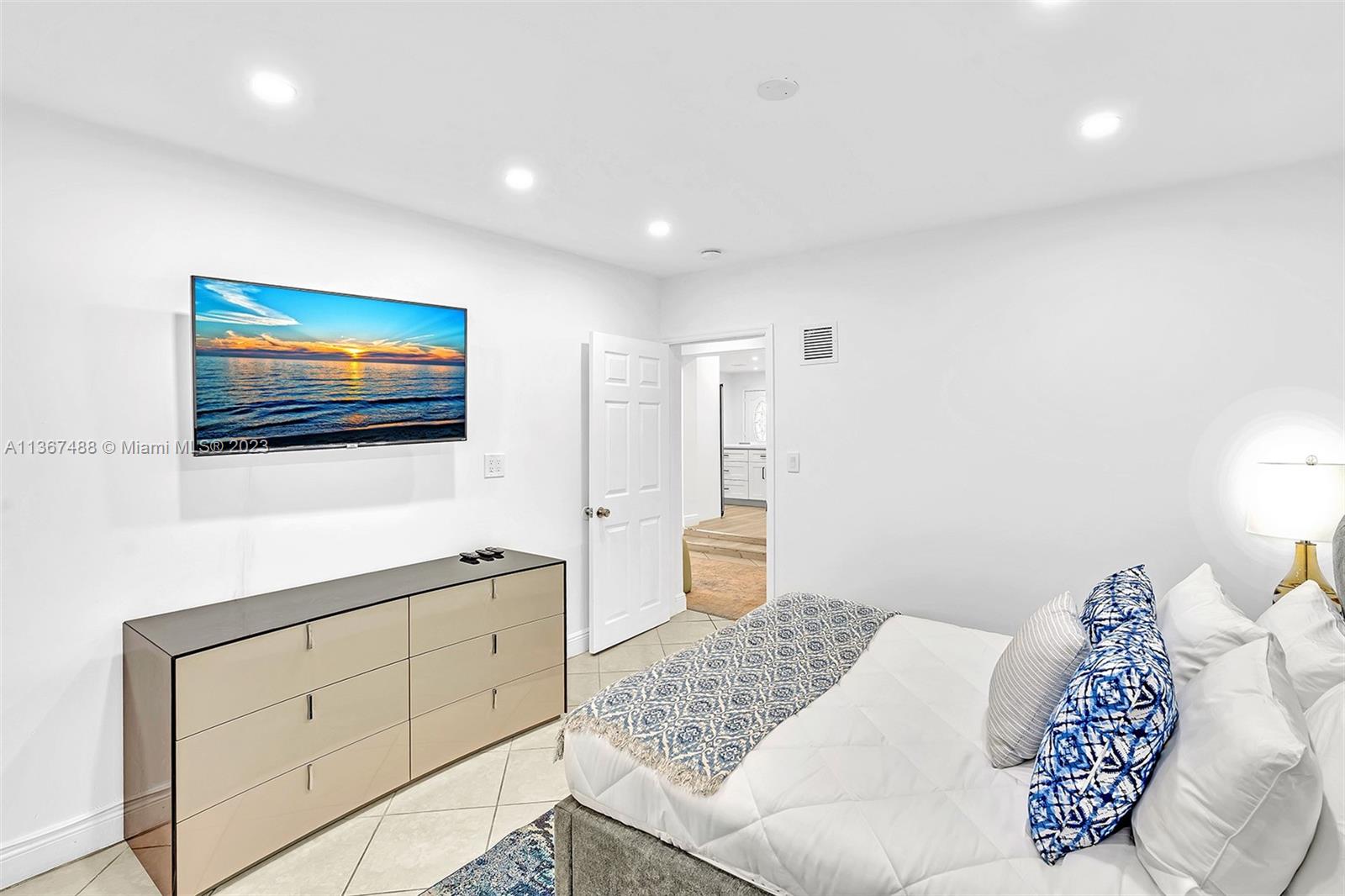 SUNSET TRAILS NO 5 - Residential