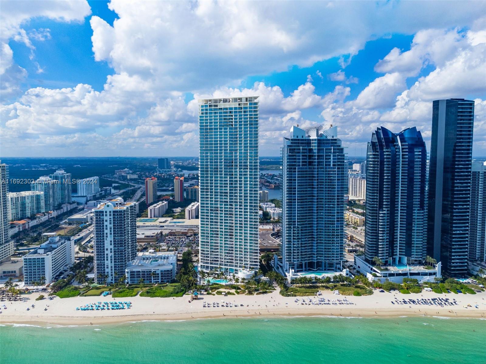 JADE SIGNATURE CONDO - Residential