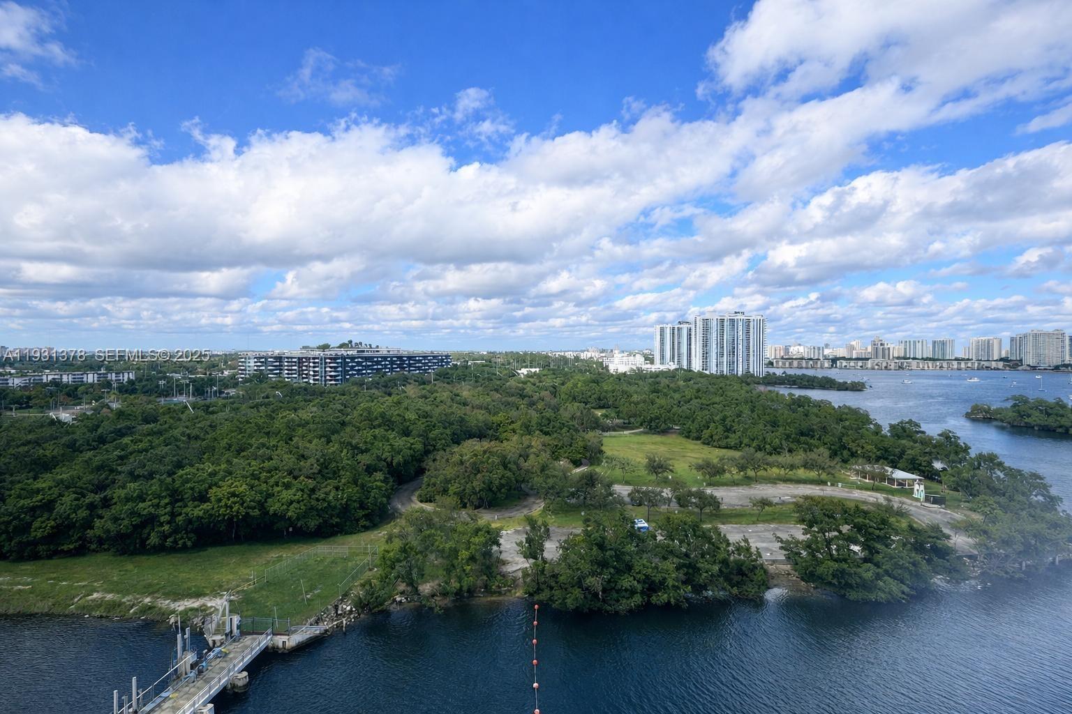 THE HARBOUR NORTH CONDO - Residential