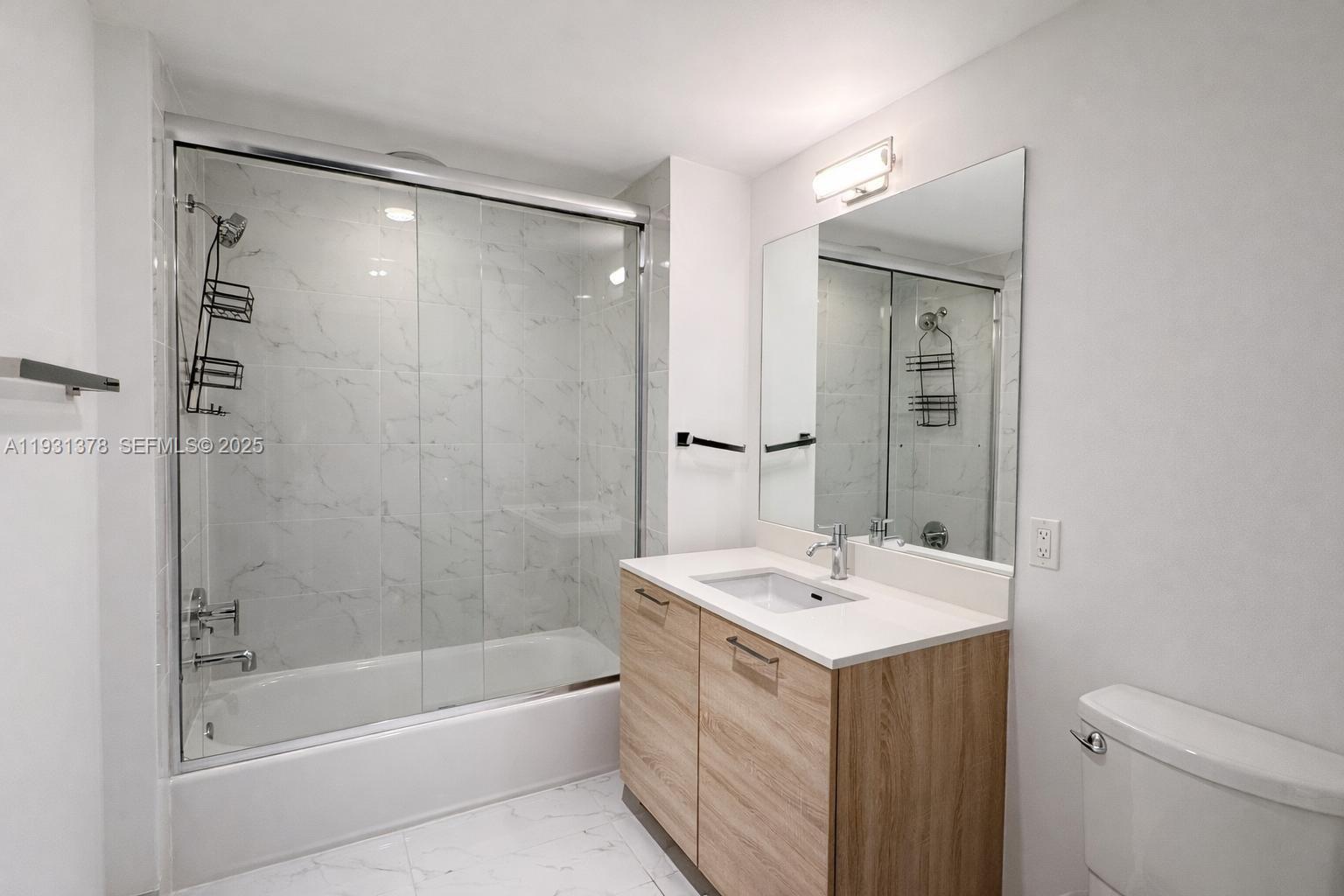 THE HARBOUR NORTH CONDO - Residential