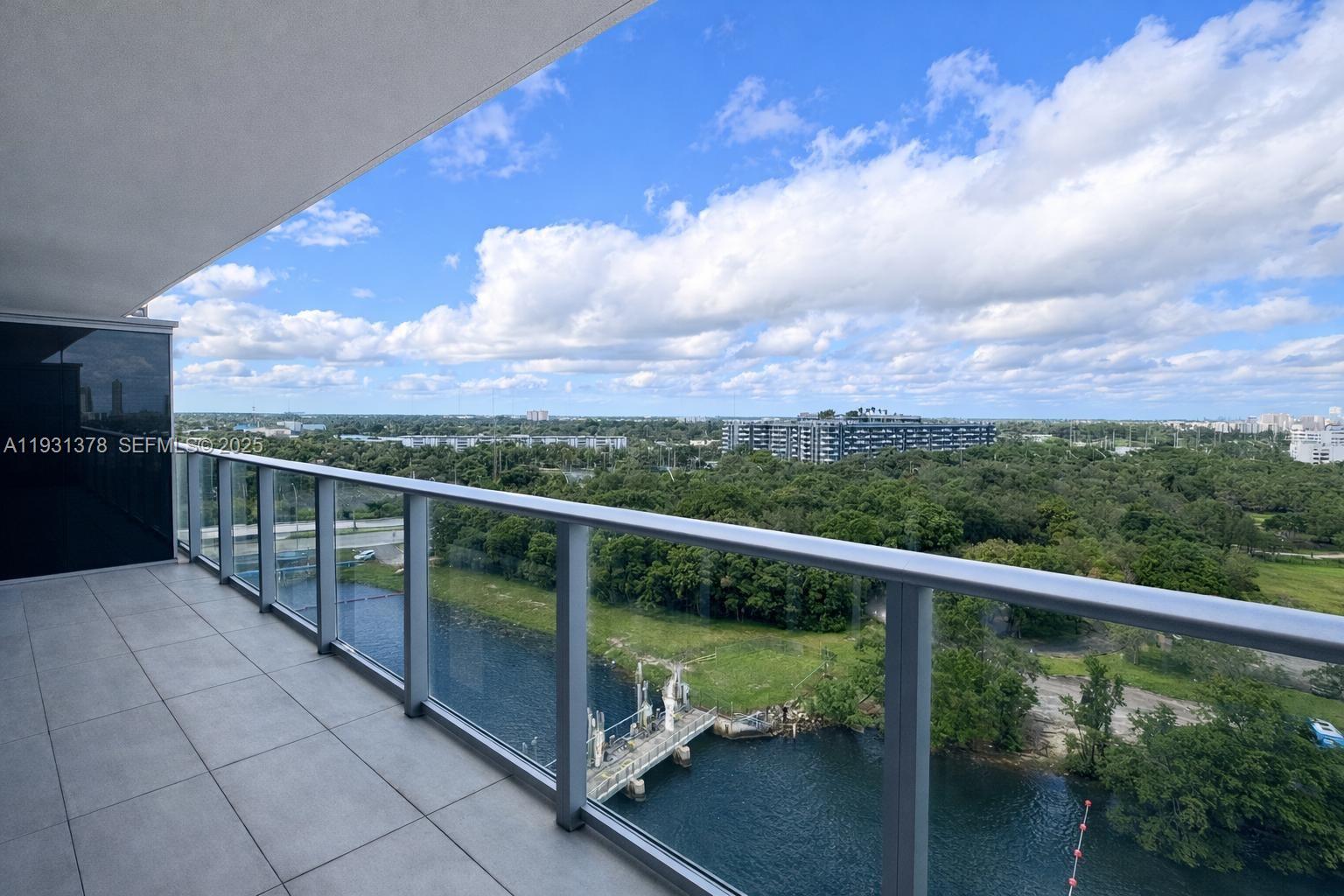 THE HARBOUR NORTH CONDO - Residential
