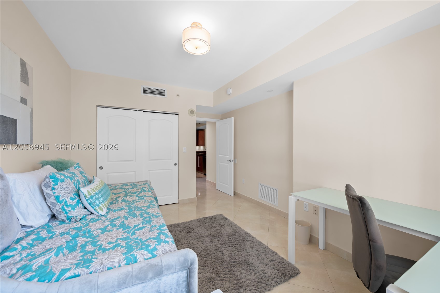 TOSCANO CONDO - Residential