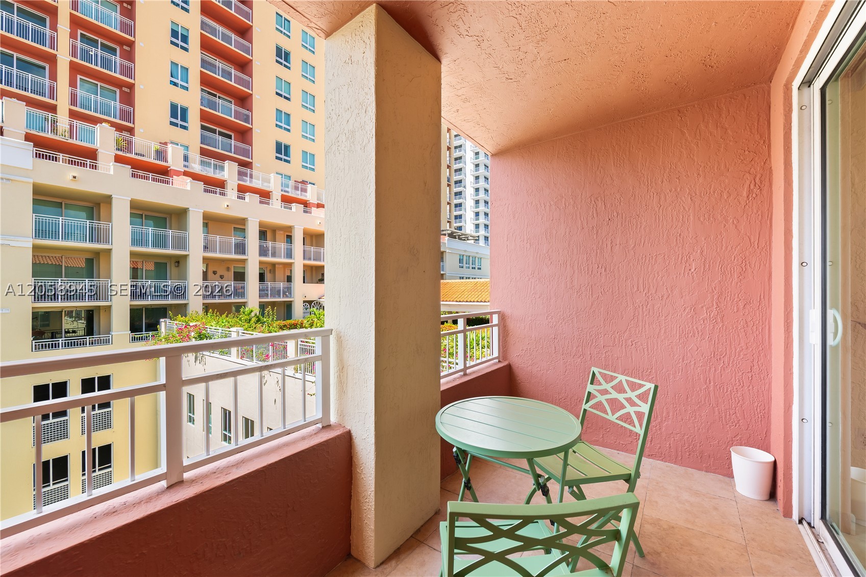 TOSCANO CONDO - Residential