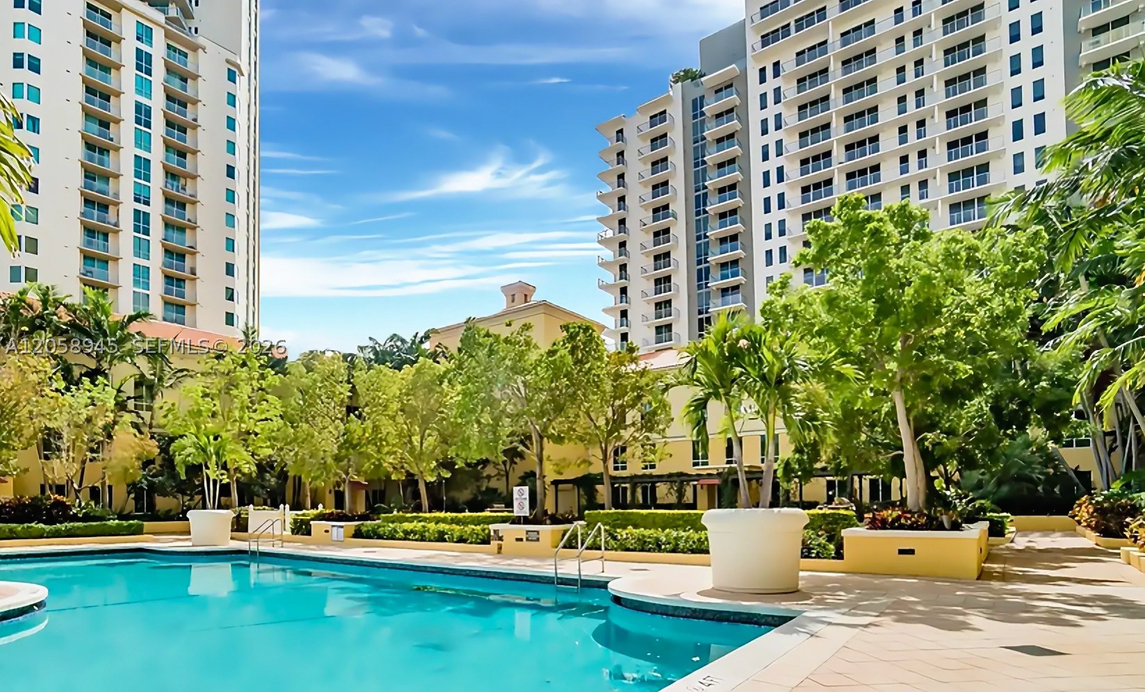 TOSCANO CONDO - Residential