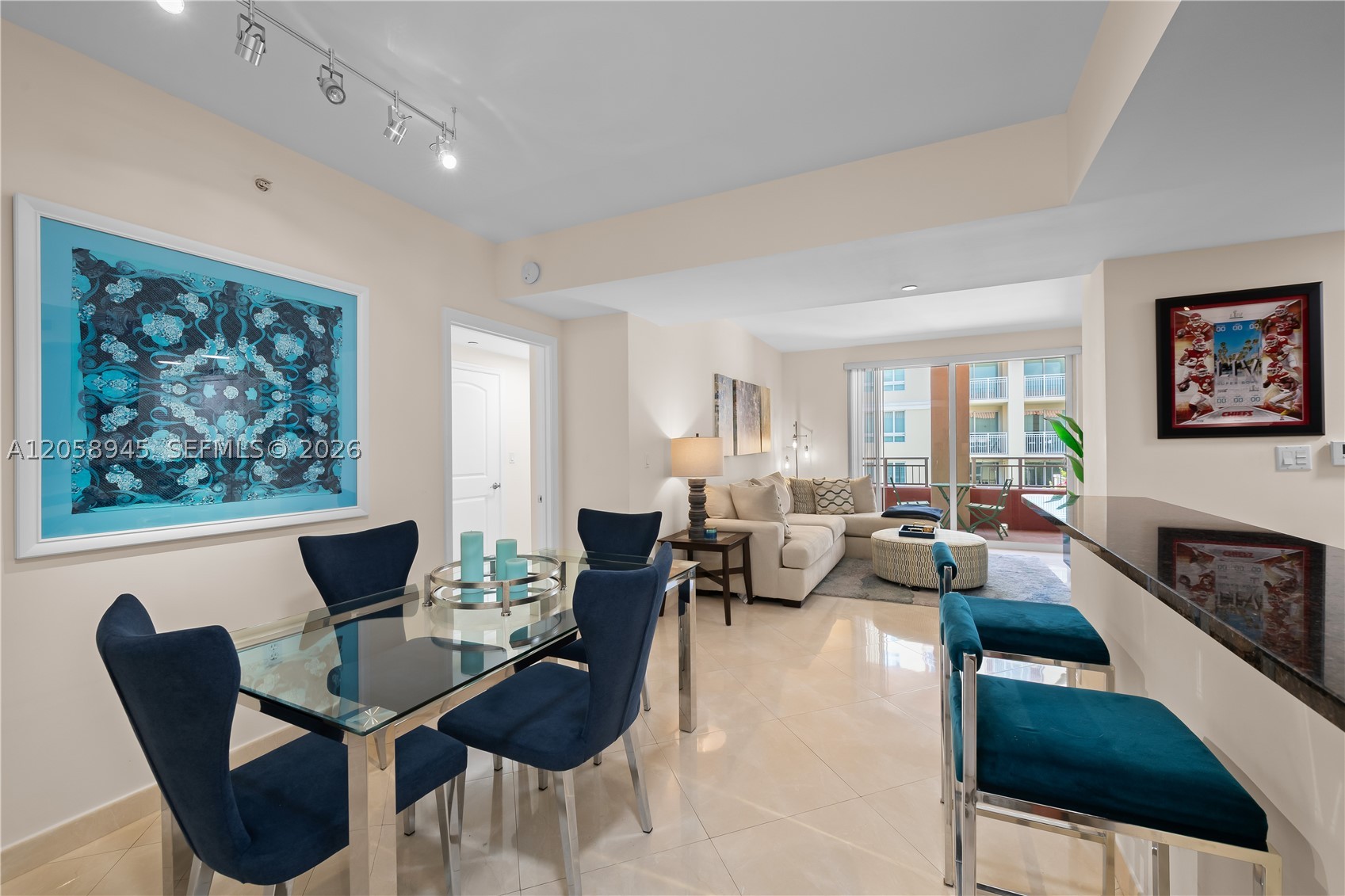 TOSCANO CONDO - Residential