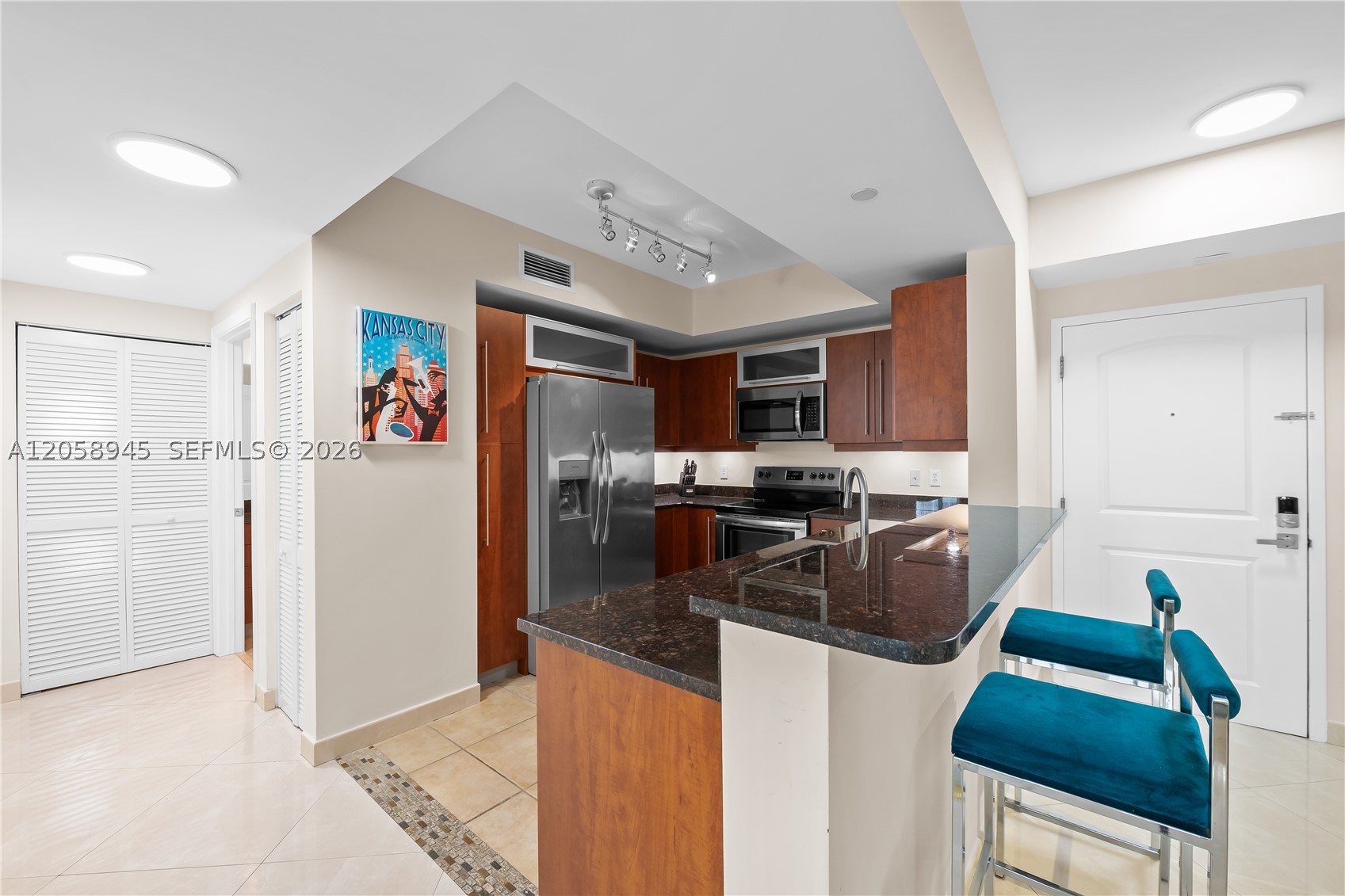 TOSCANO CONDO - Residential