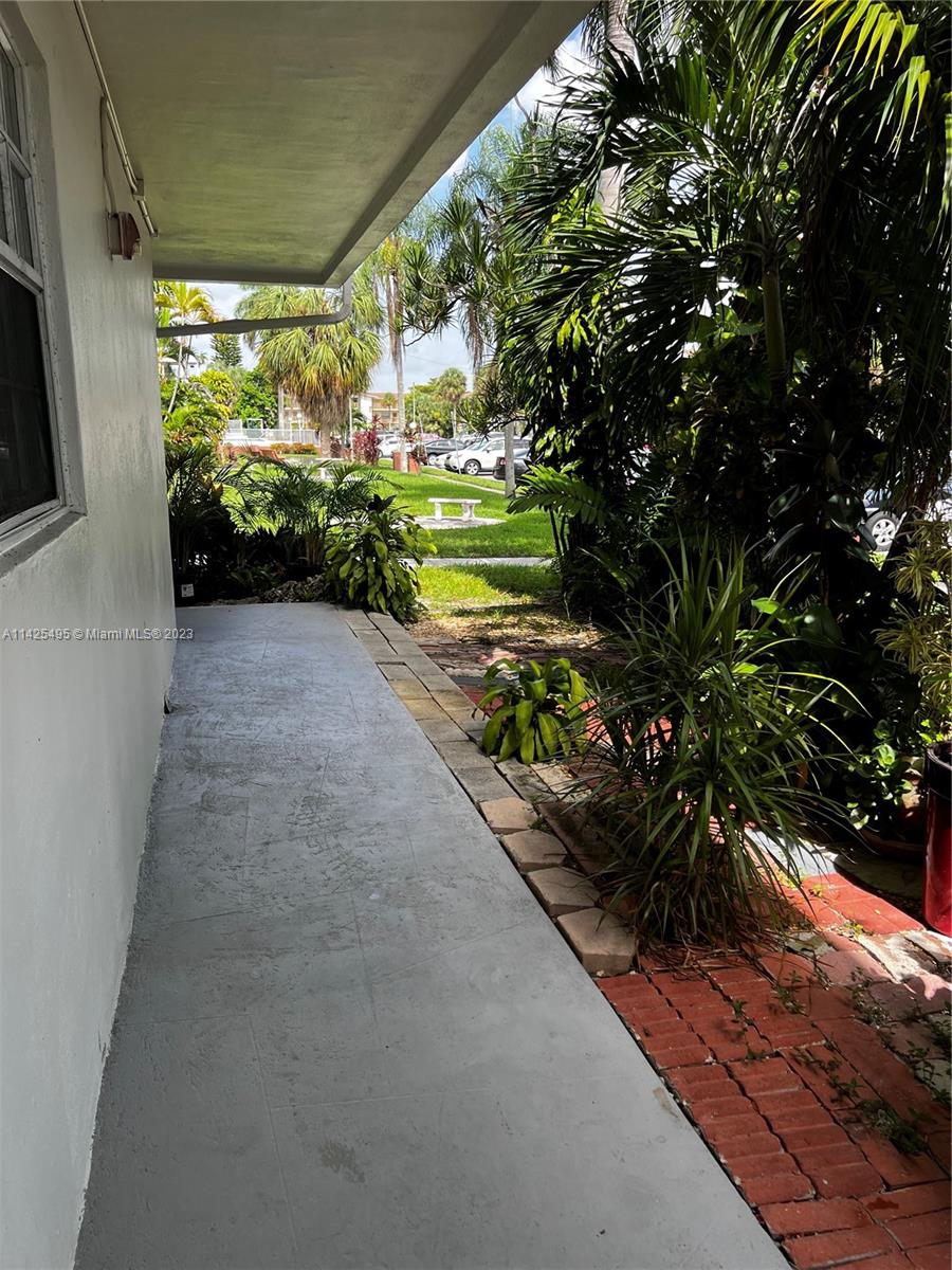 FLORIDIAN ARMS CONDO - Residential