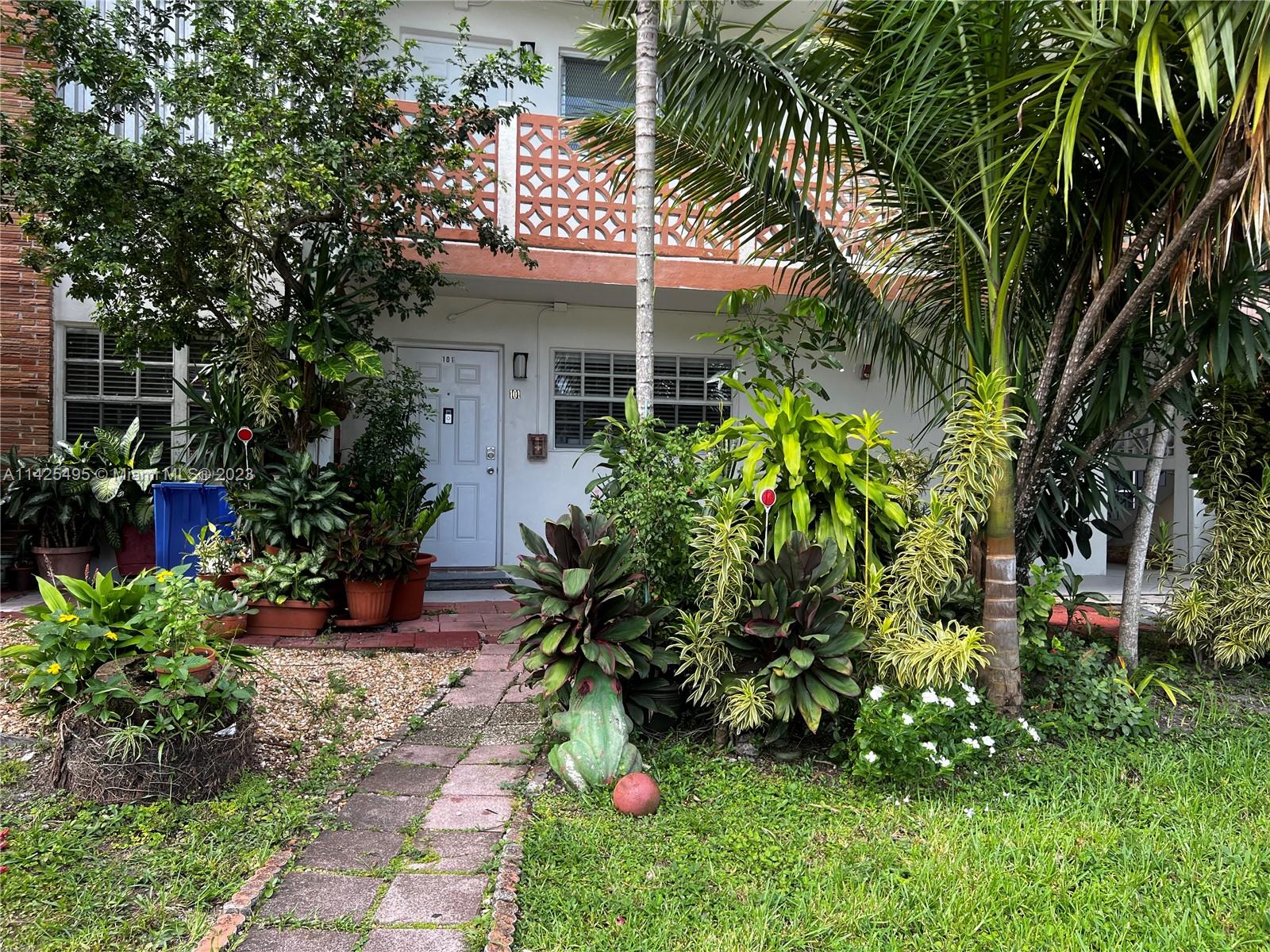 FLORIDIAN ARMS CONDO - Residential