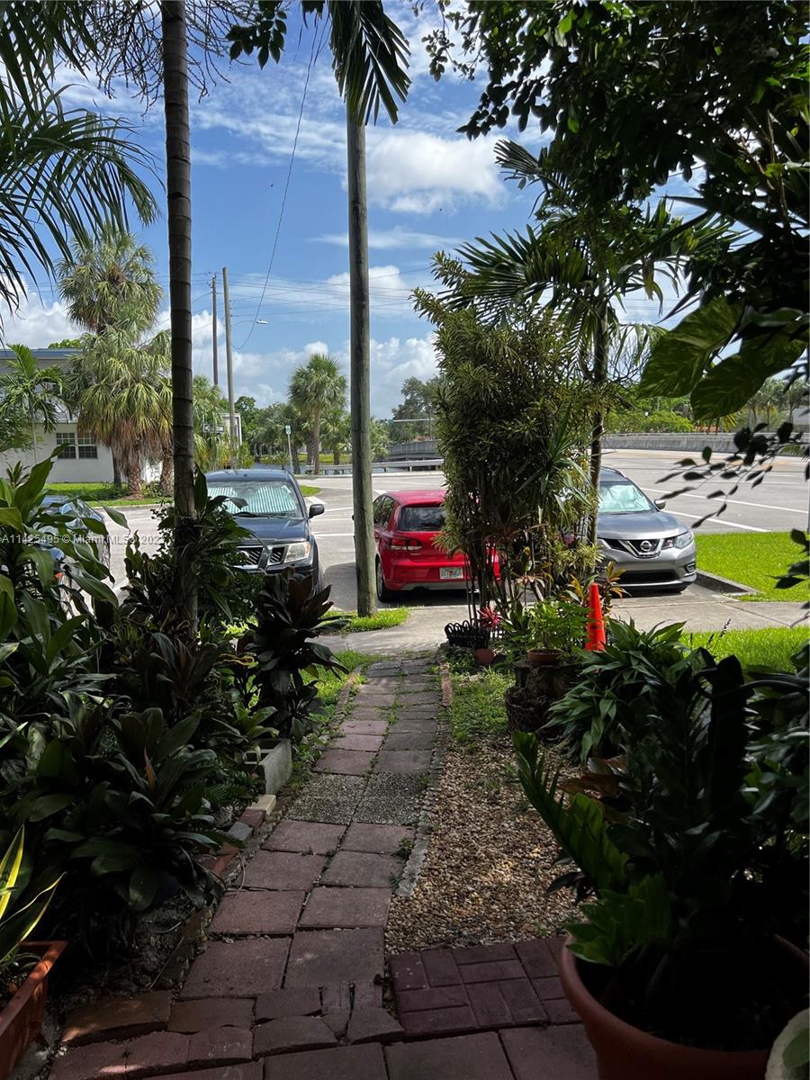 FLORIDIAN ARMS CONDO - Residential