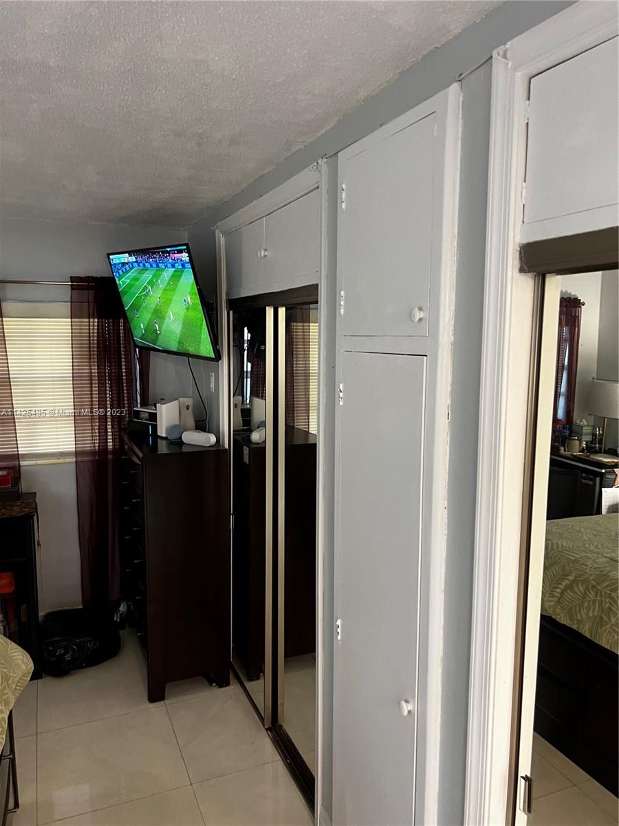 FLORIDIAN ARMS CONDO - Residential