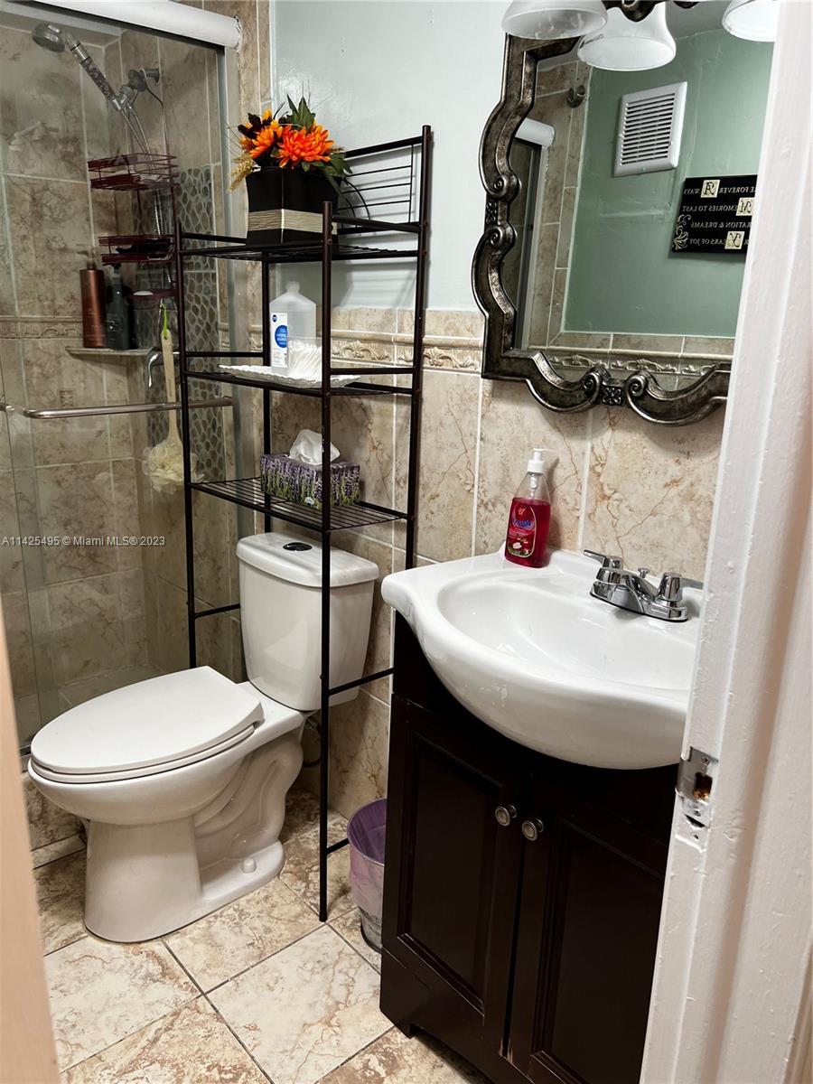 FLORIDIAN ARMS CONDO - Residential