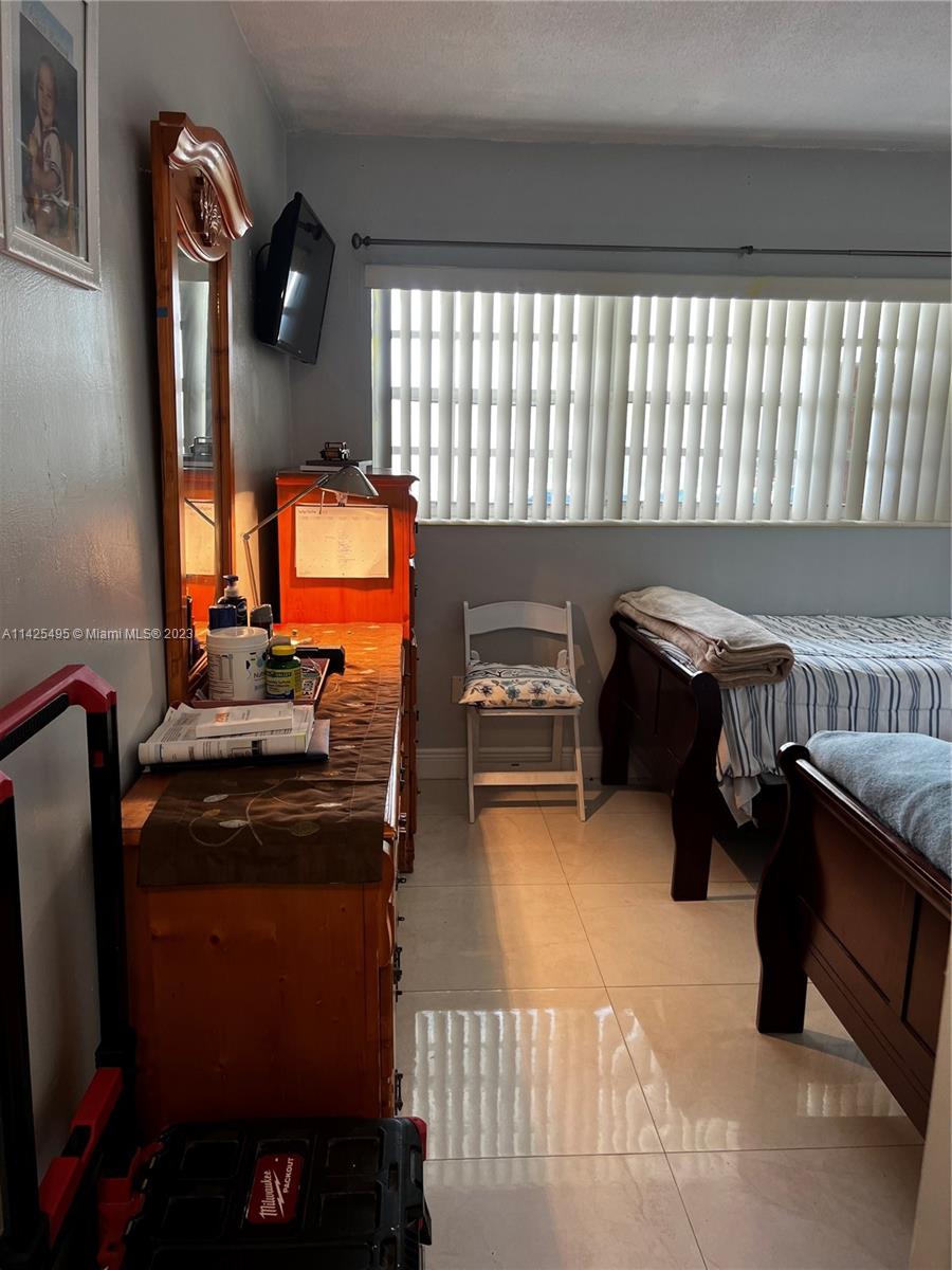 FLORIDIAN ARMS CONDO - Residential