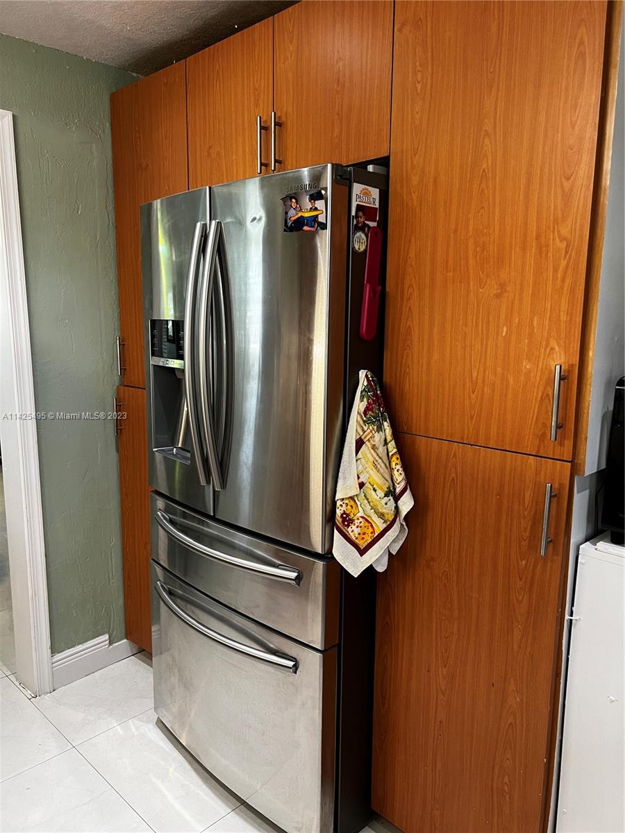 FLORIDIAN ARMS CONDO - Residential