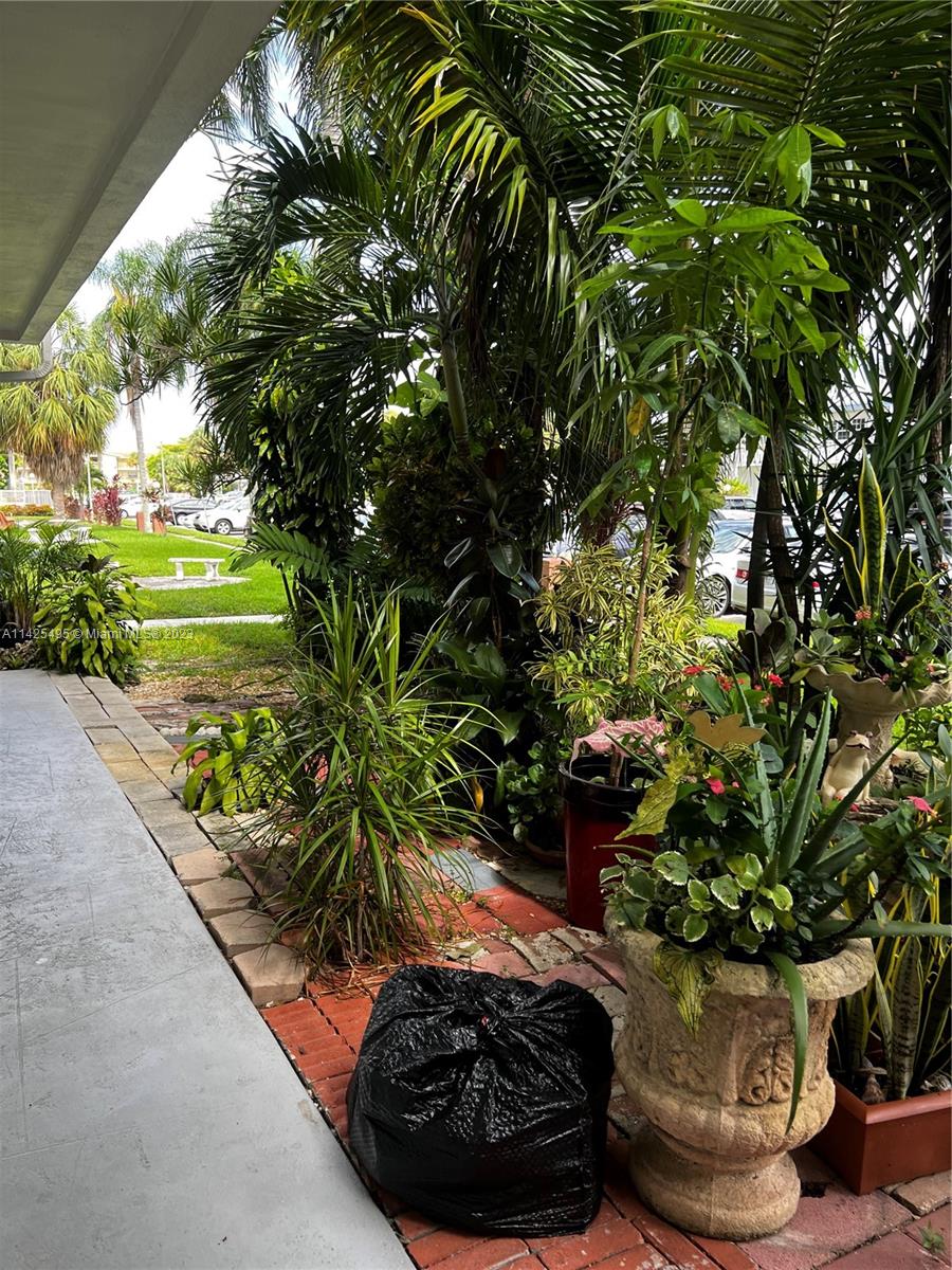 FLORIDIAN ARMS CONDO - Residential